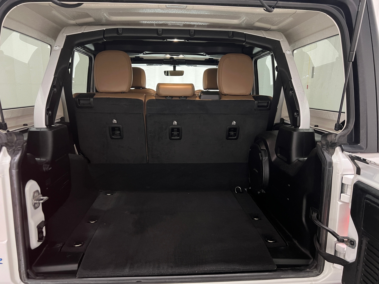 Thumbnail: 2023 Jeep Wrangler - 7