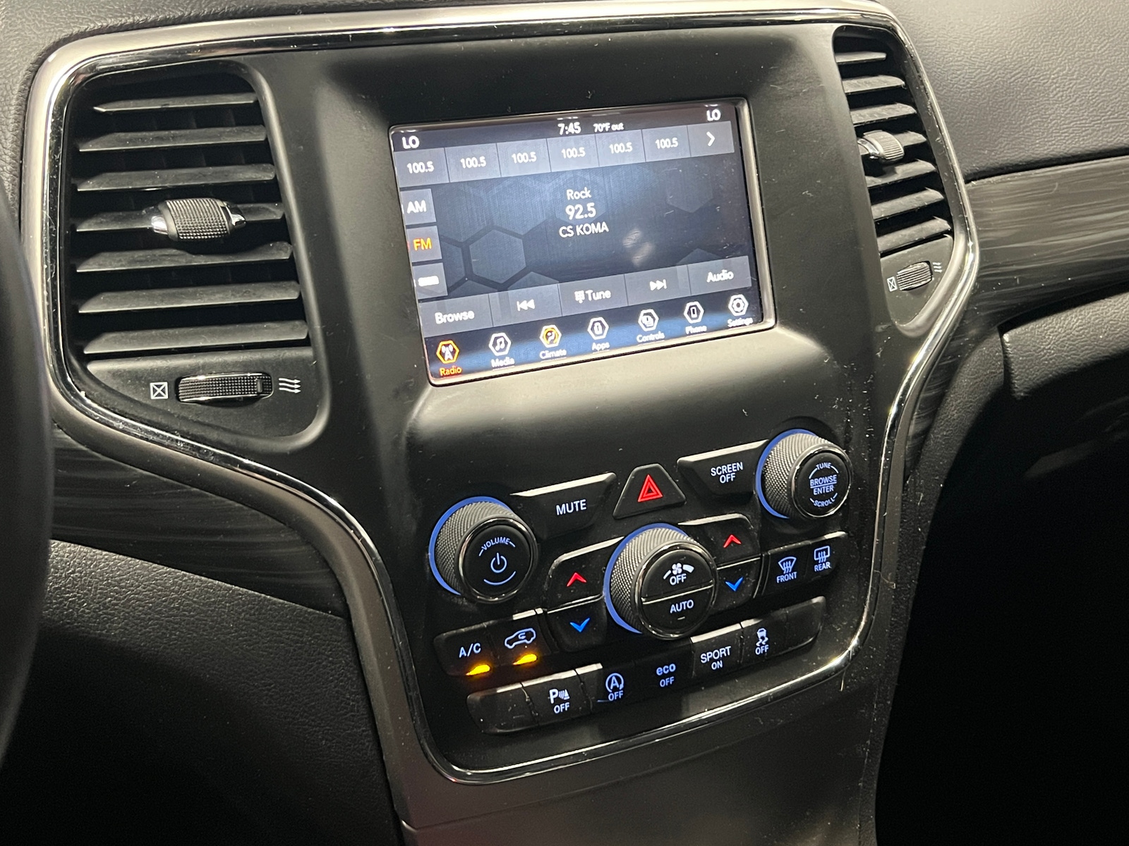 Thumbnail: 2021 Jeep Grand Cherokee - 4