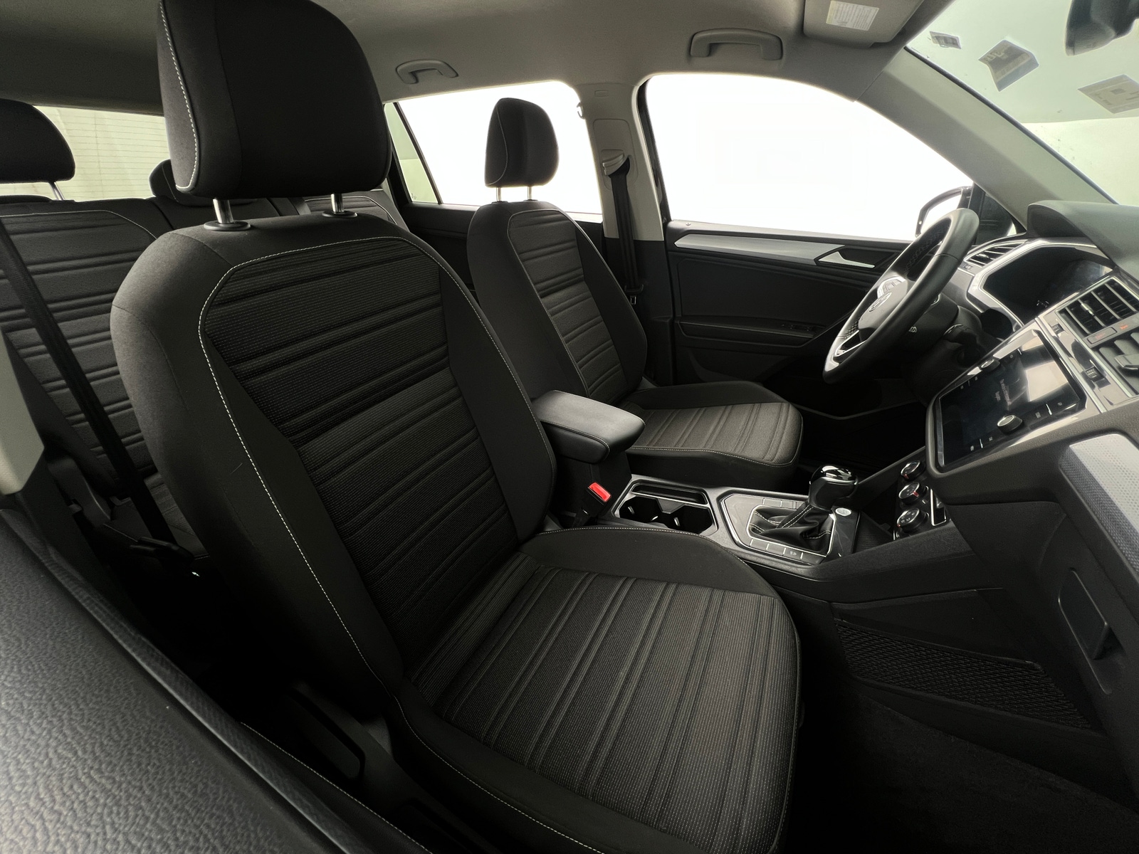 Thumbnail: 2024 Volkswagen Tiguan - 2