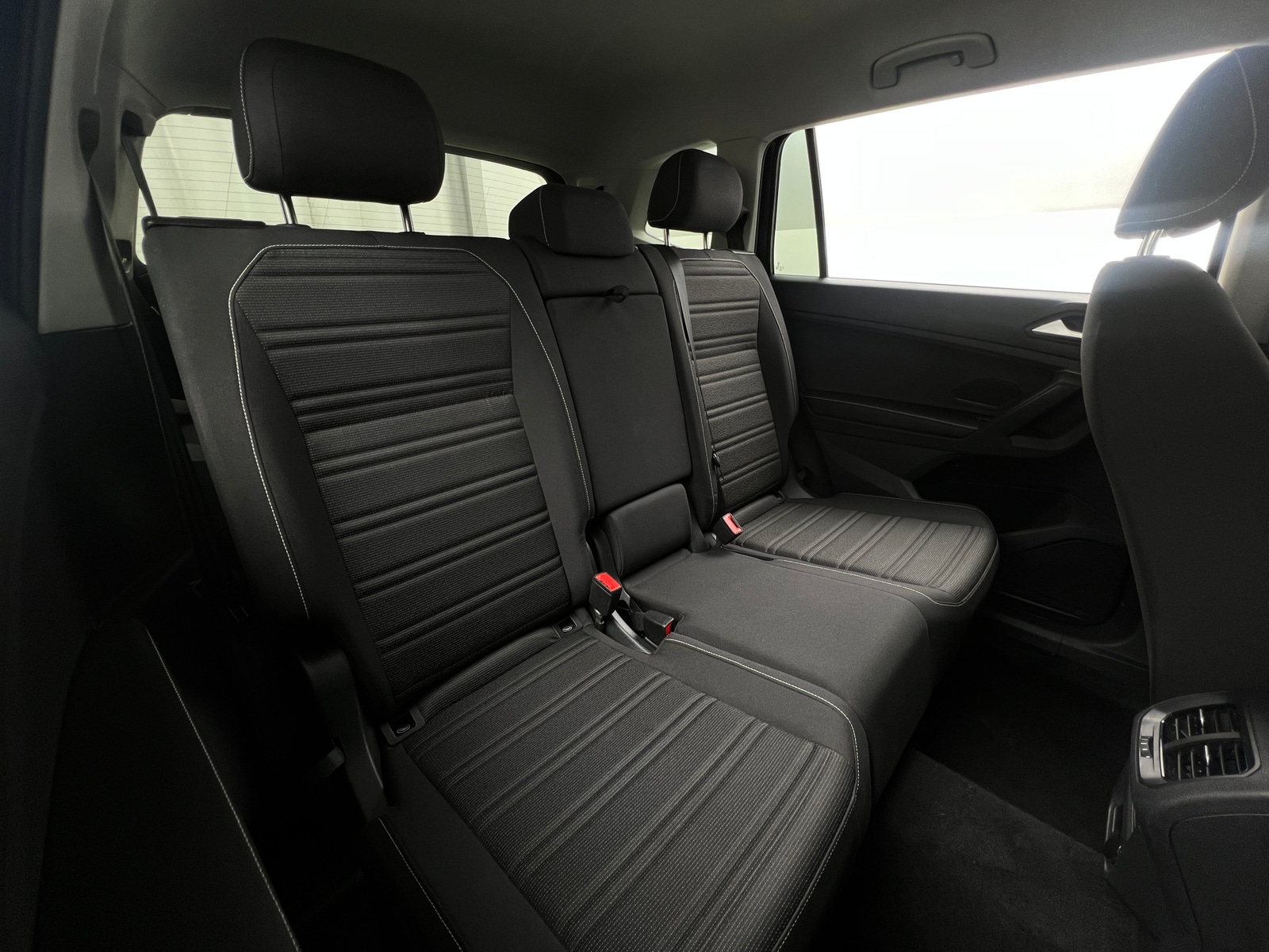 Thumbnail: 2024 Volkswagen Tiguan - 6