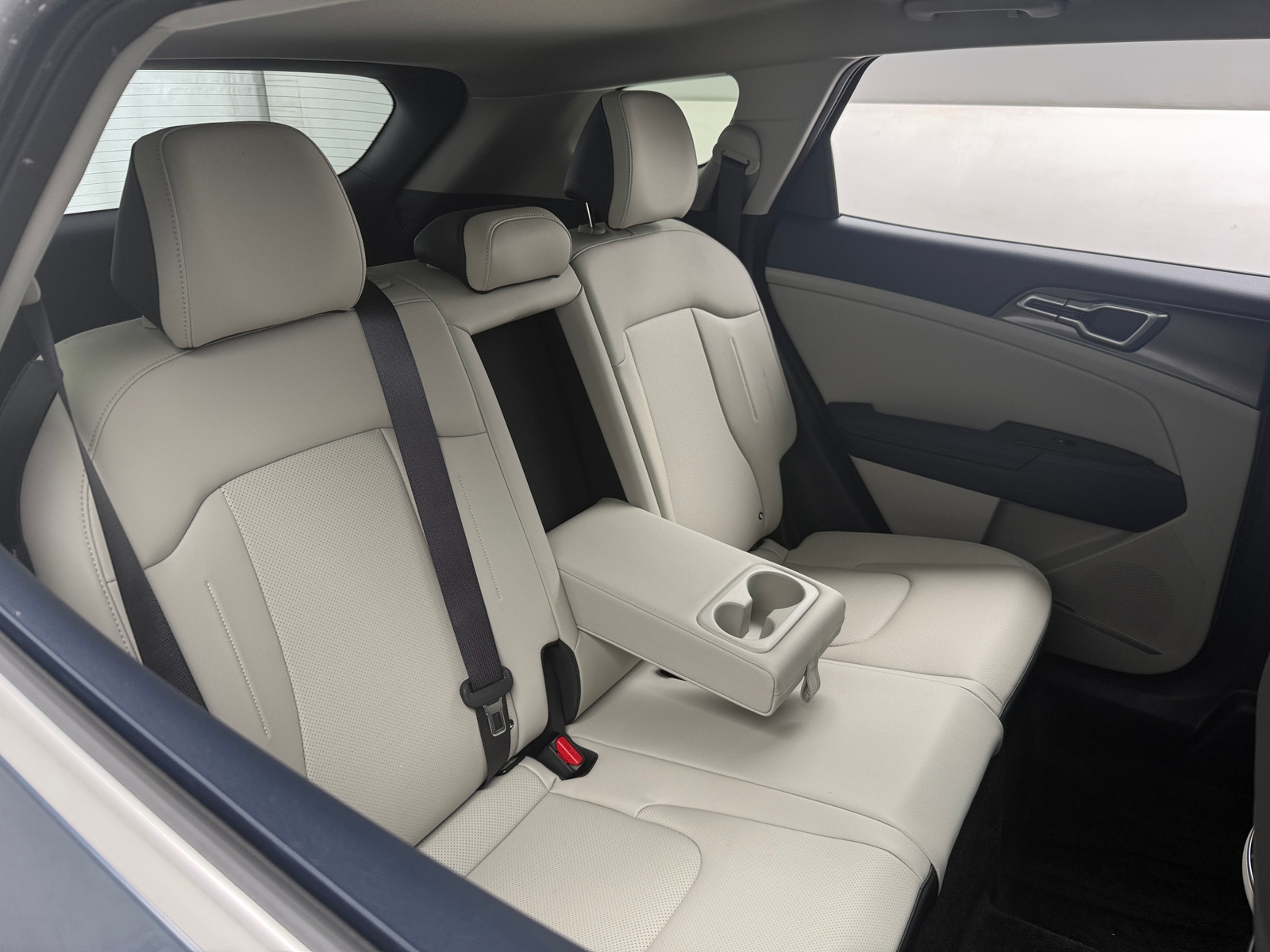 Thumbnail: 2025 Kia Sportage - 5