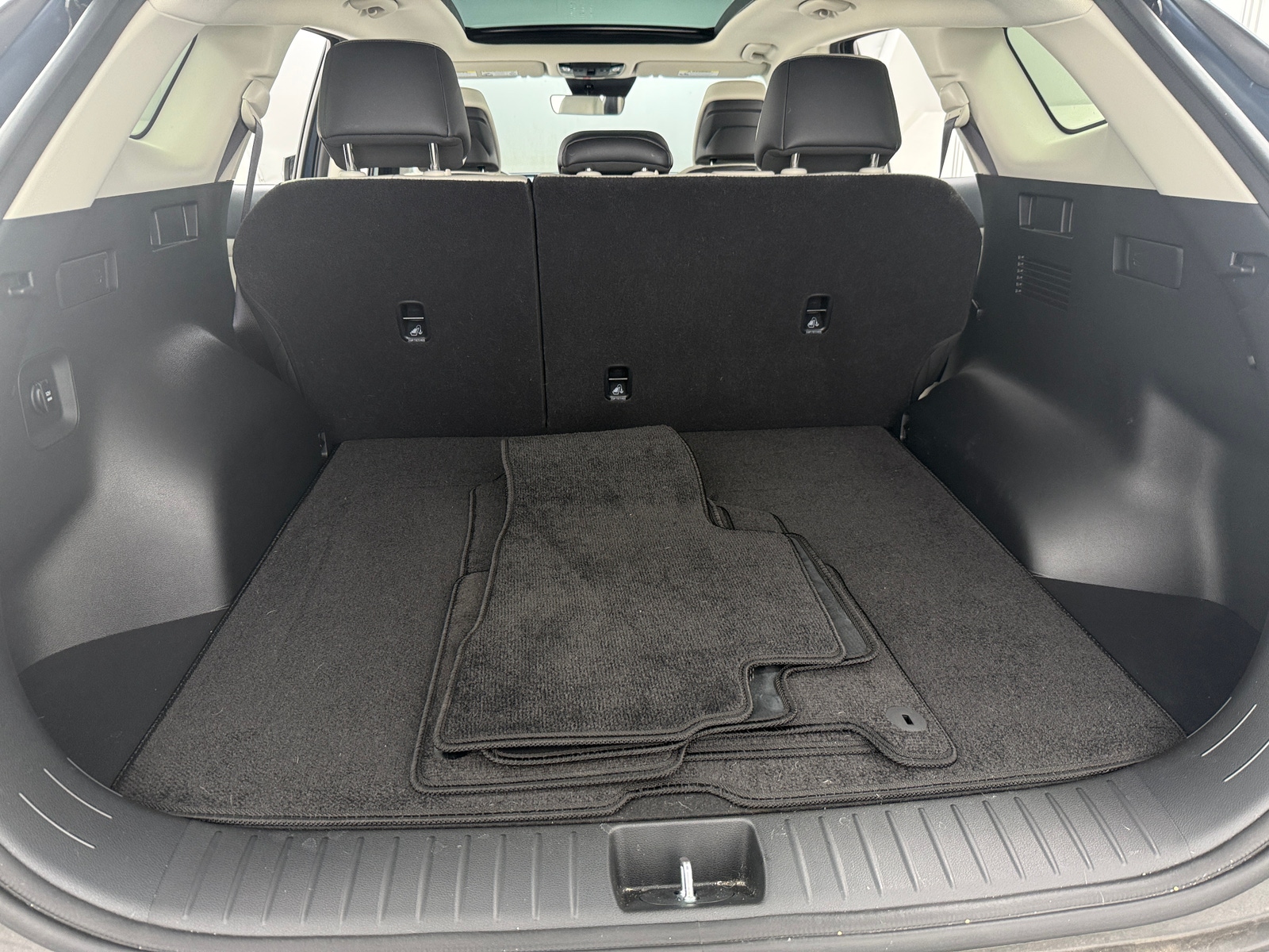 Thumbnail: 2025 Kia Sportage - 6