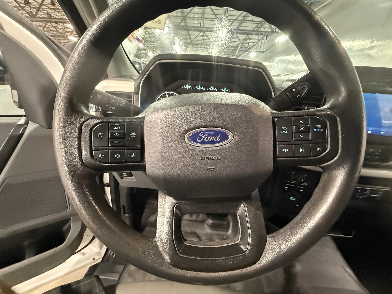 Thumbnail: 2022 Ford Econoline - 4