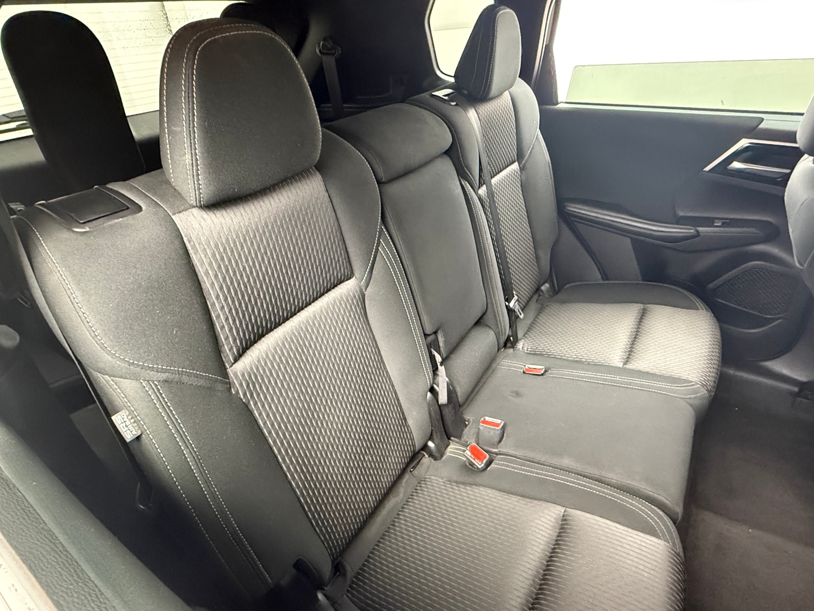 Thumbnail: 2022 Mitsubishi Outlander - 6