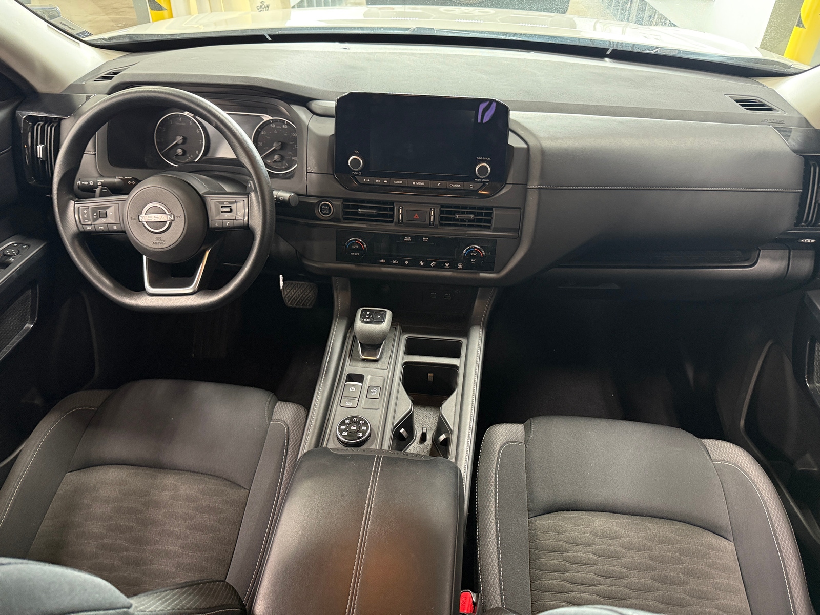 Thumbnail: 2023 Nissan Pathfinder - 3