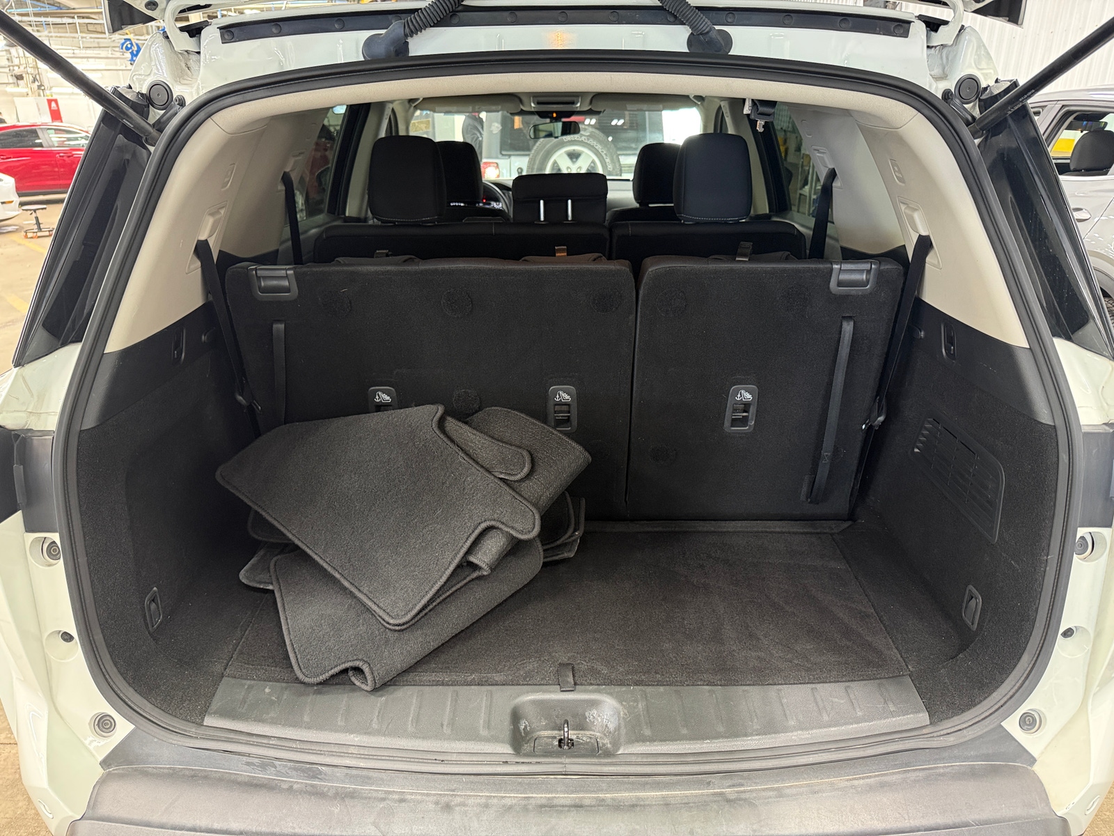 Thumbnail: 2023 Nissan Pathfinder - 7