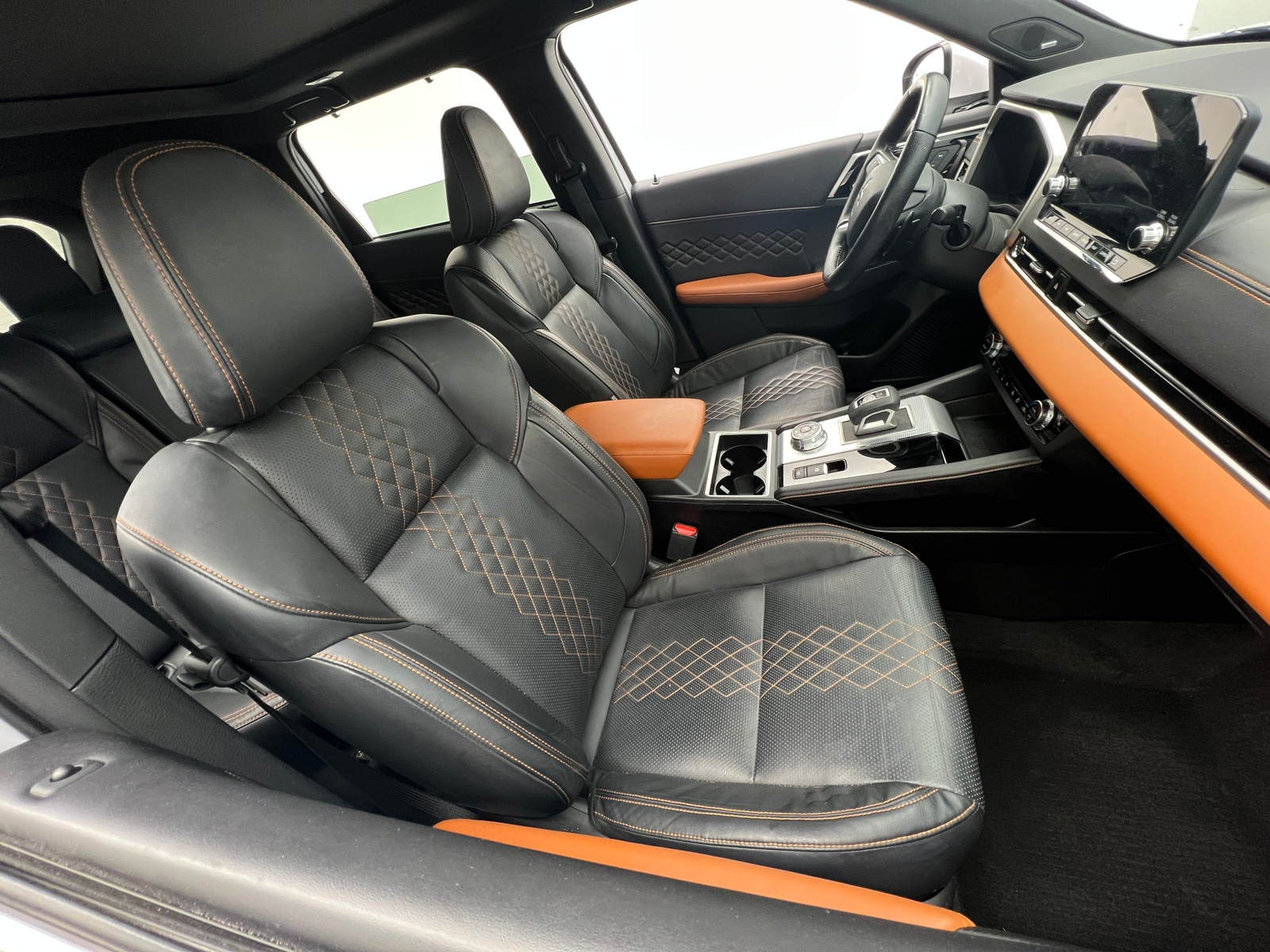 Thumbnail: 2022 Mitsubishi Outlander - 2