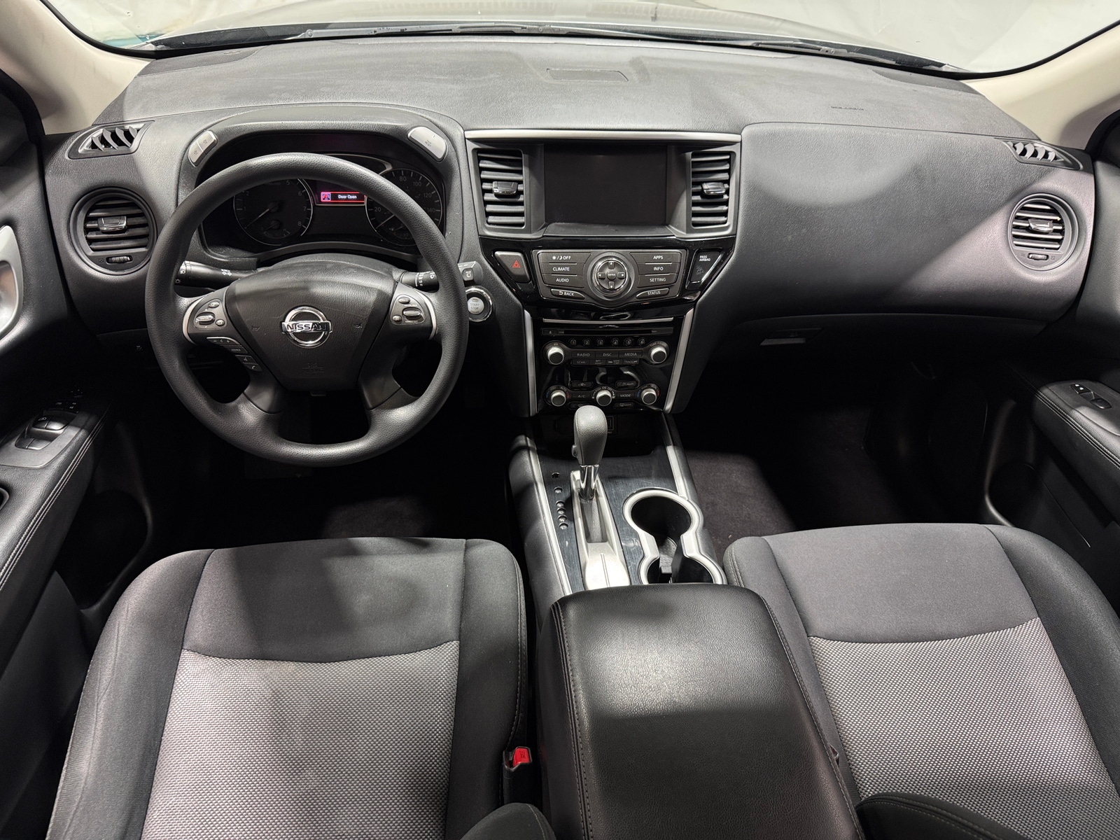 Thumbnail: 2018 Nissan Pathfinder - 3