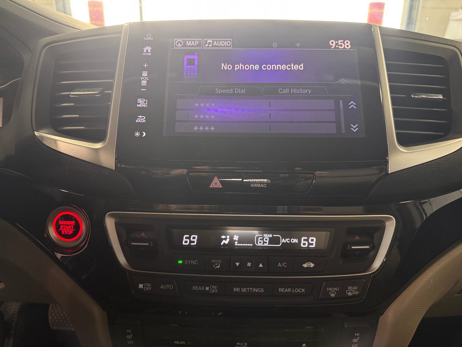 Thumbnail: 2017 Honda Pilot - 3