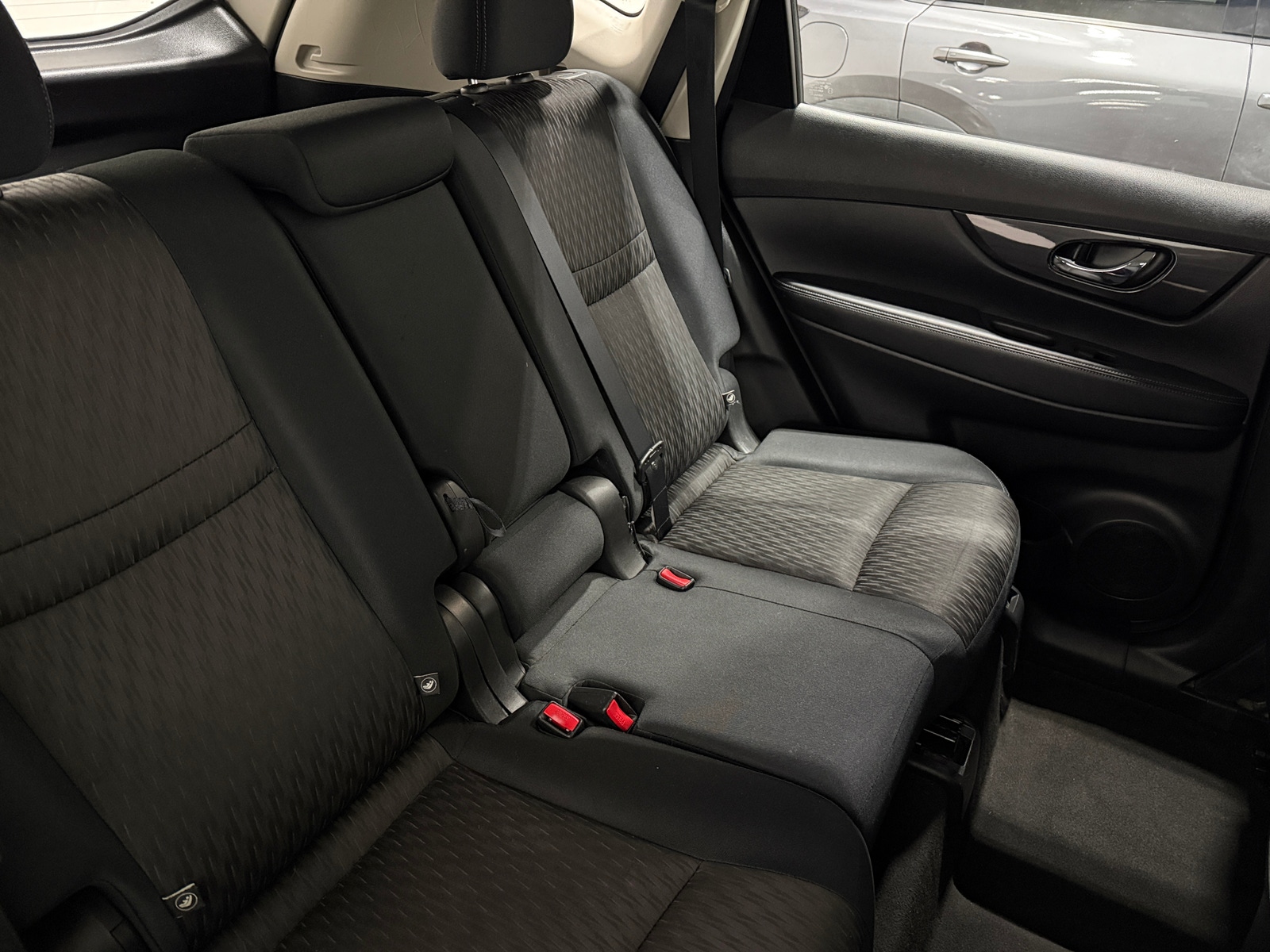 Thumbnail: 2017 Nissan Rogue - 6