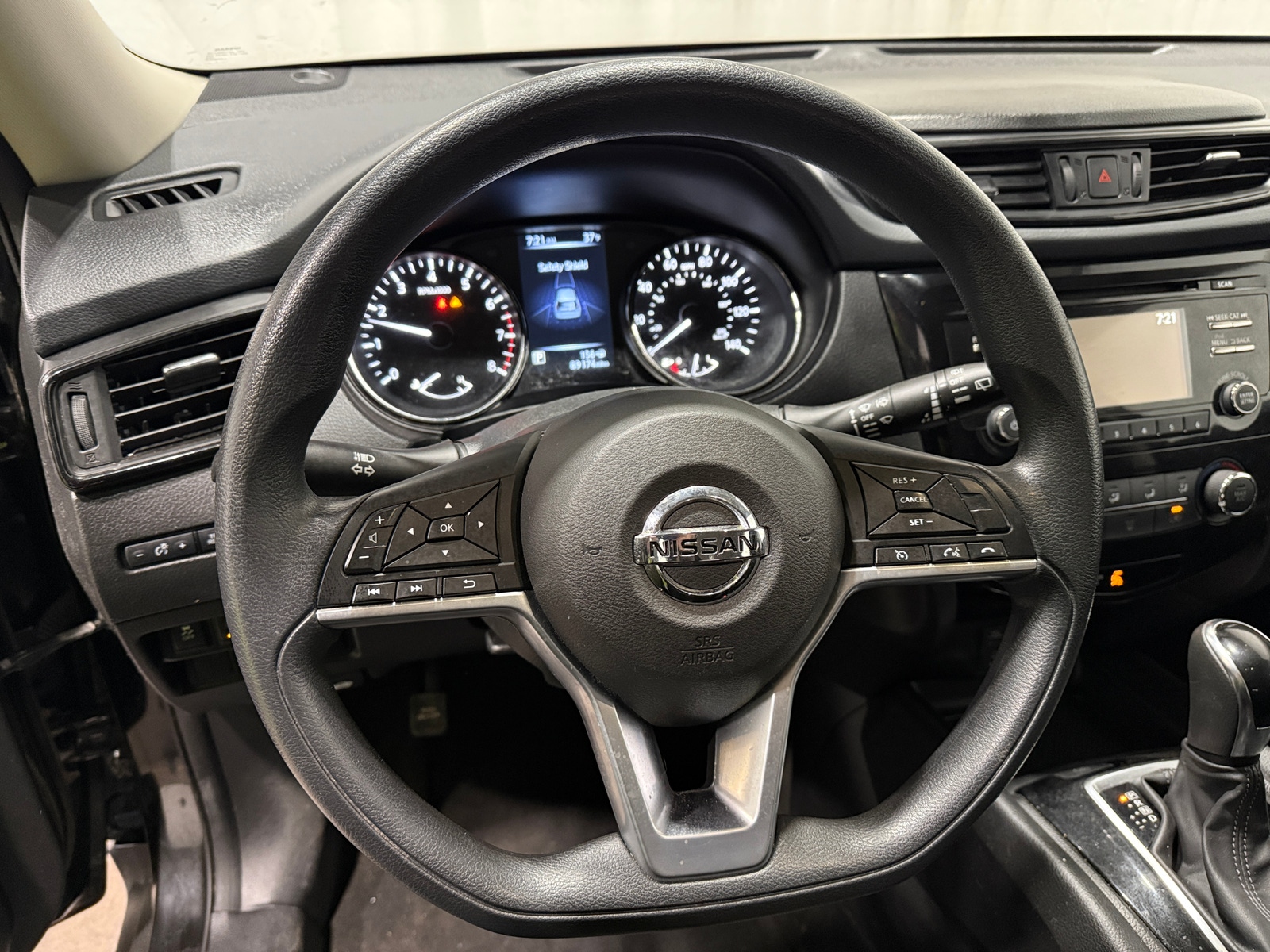 Thumbnail: 2017 Nissan Rogue - 5