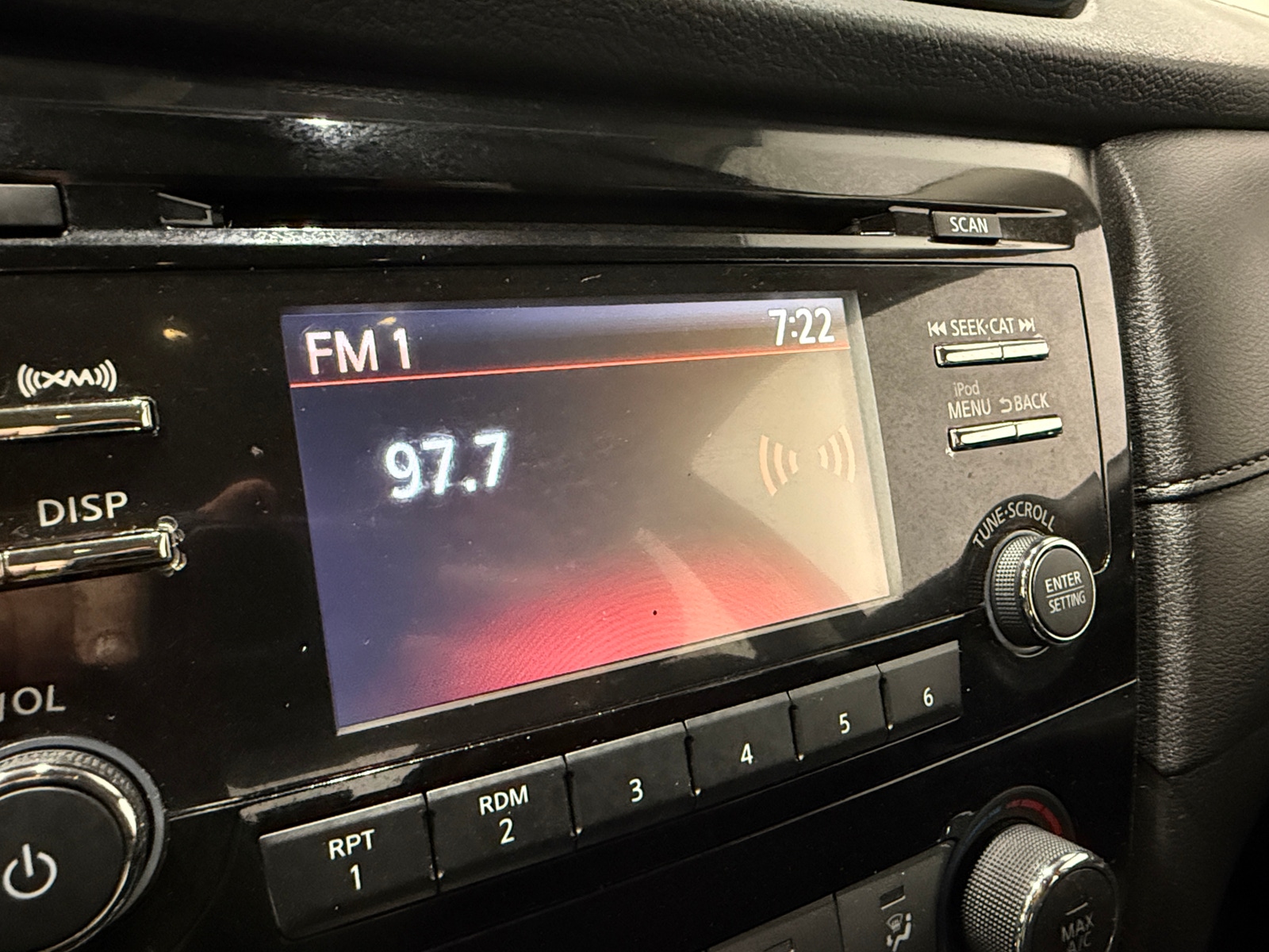 Thumbnail: 2017 Nissan Rogue - 4