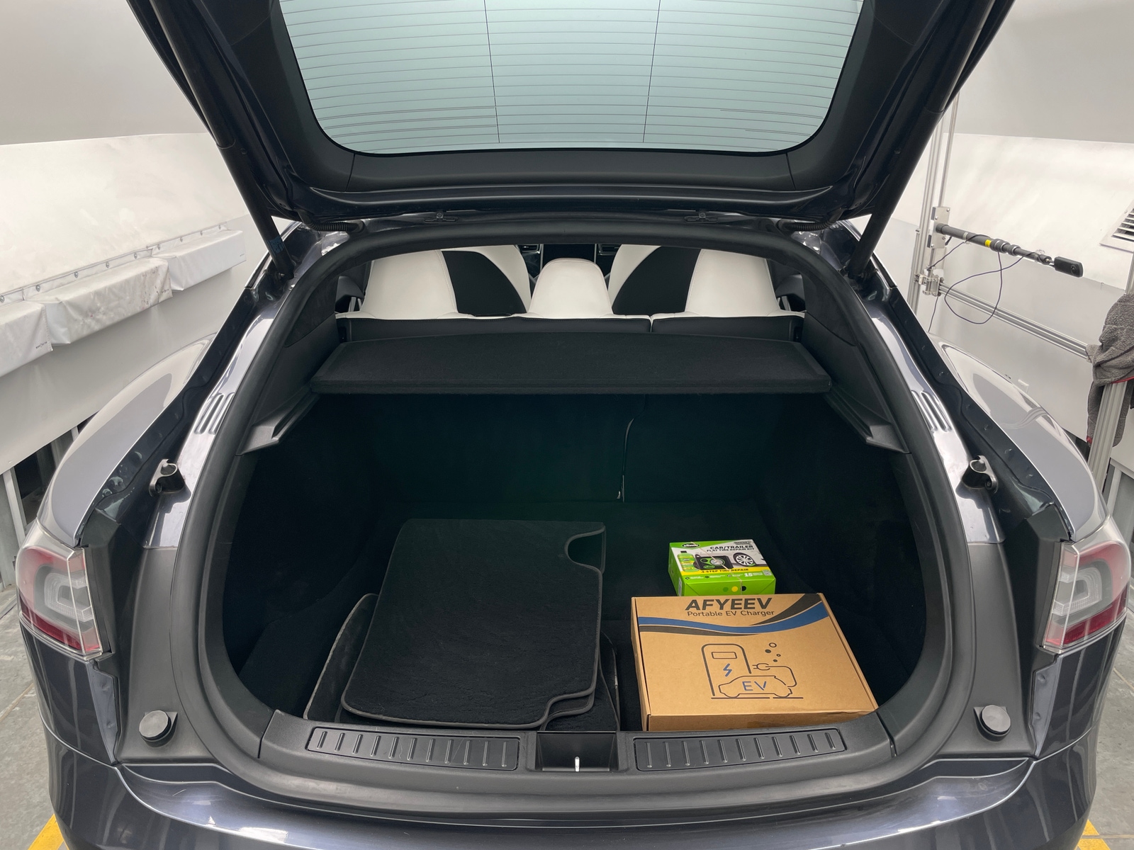 Thumbnail: 2020 Tesla Model S - 6