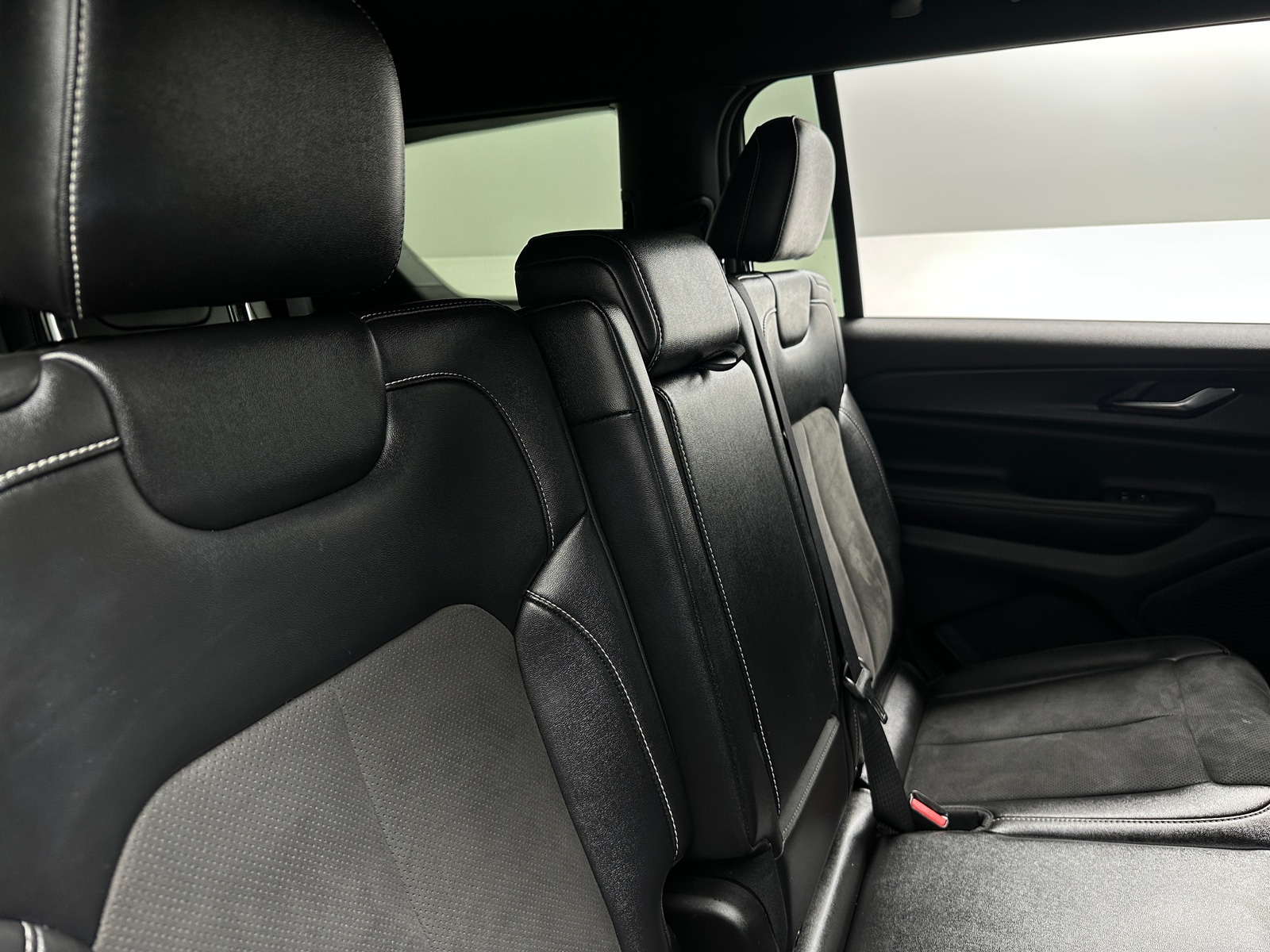 Thumbnail: 2024 Jeep Grand Cherokee L - 5