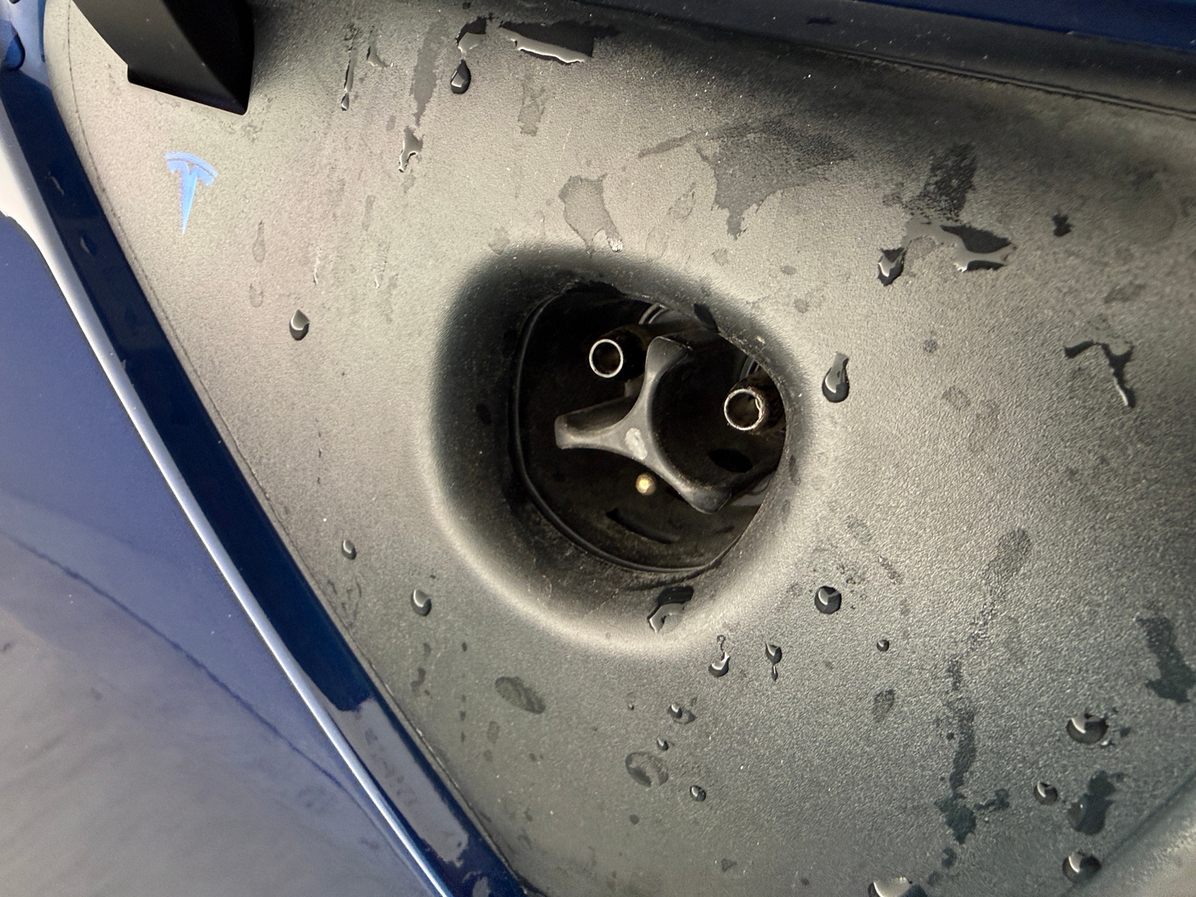 Used 2024 Tesla Model Y Long Range with VIN 7SAYGDEE5RA236796 for sale in Oak Creek, WI