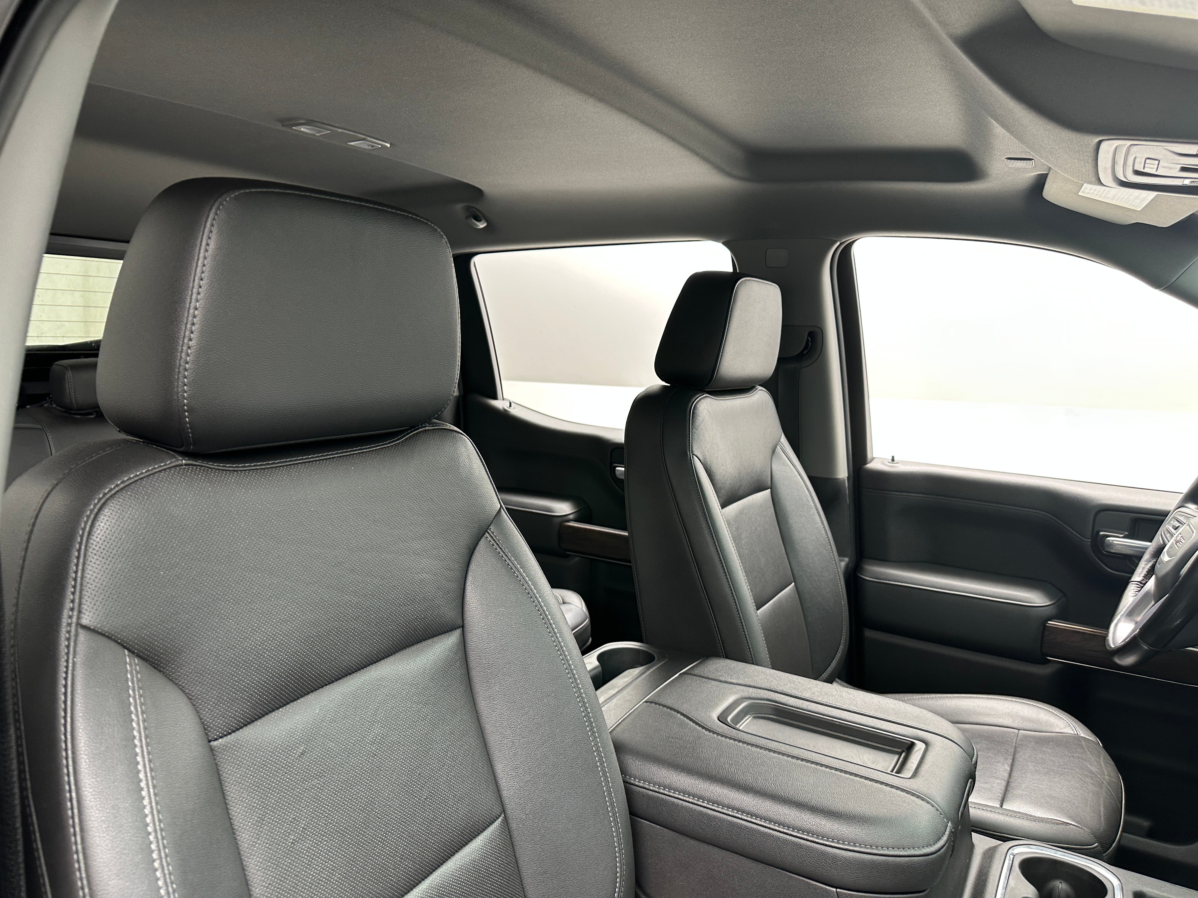 Used 2021 GMC Sierra 1500 SLT with VIN 3GTU9DET5MG143173 for sale in Eagan, Minnesota