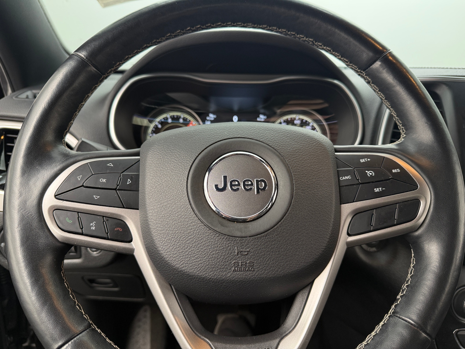 Thumbnail: 2021 Jeep Cherokee - 4