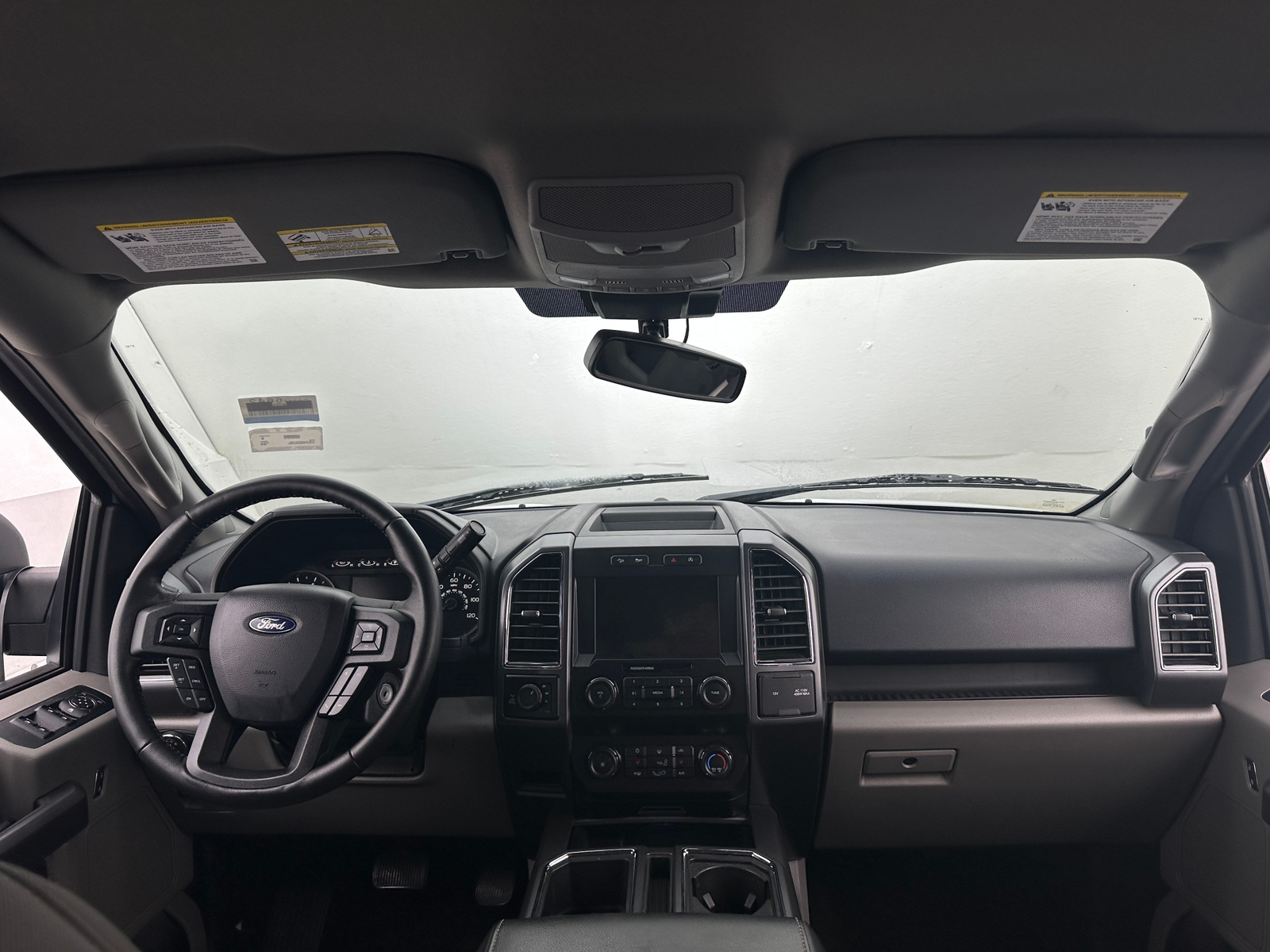 Thumbnail: 2019 Ford Econoline - 3