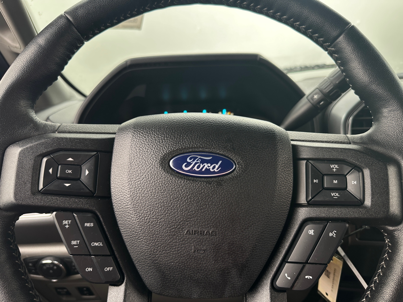 Thumbnail: 2019 Ford Econoline - 5