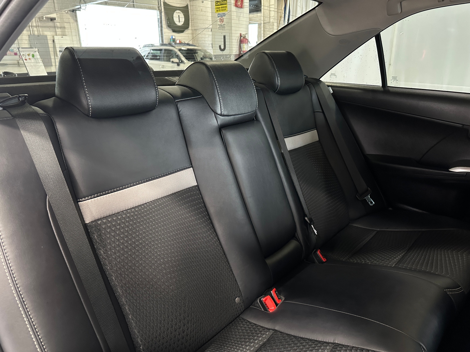 Thumbnail: 2013 Toyota Camry - 6