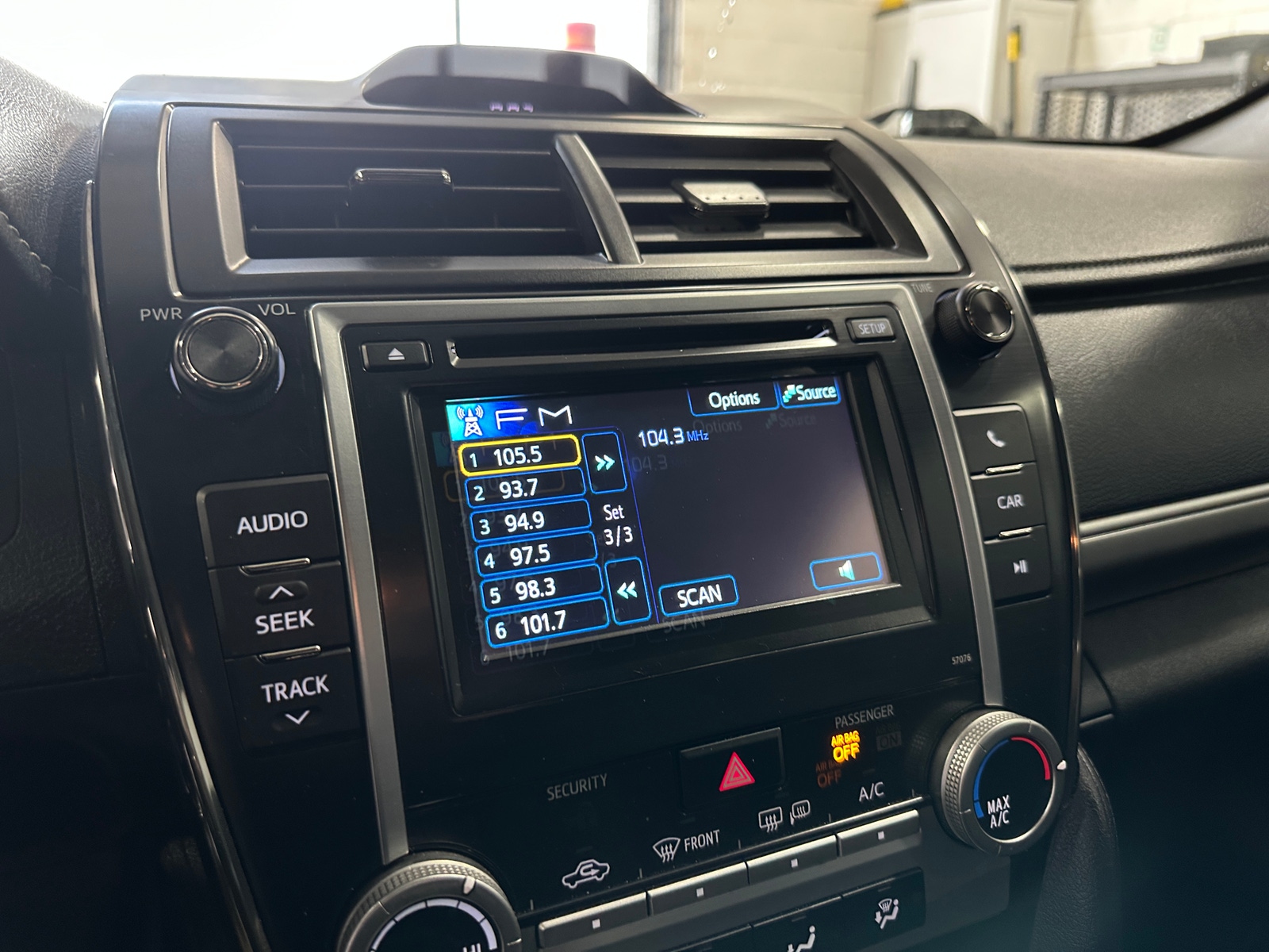 Thumbnail: 2013 Toyota Camry - 4