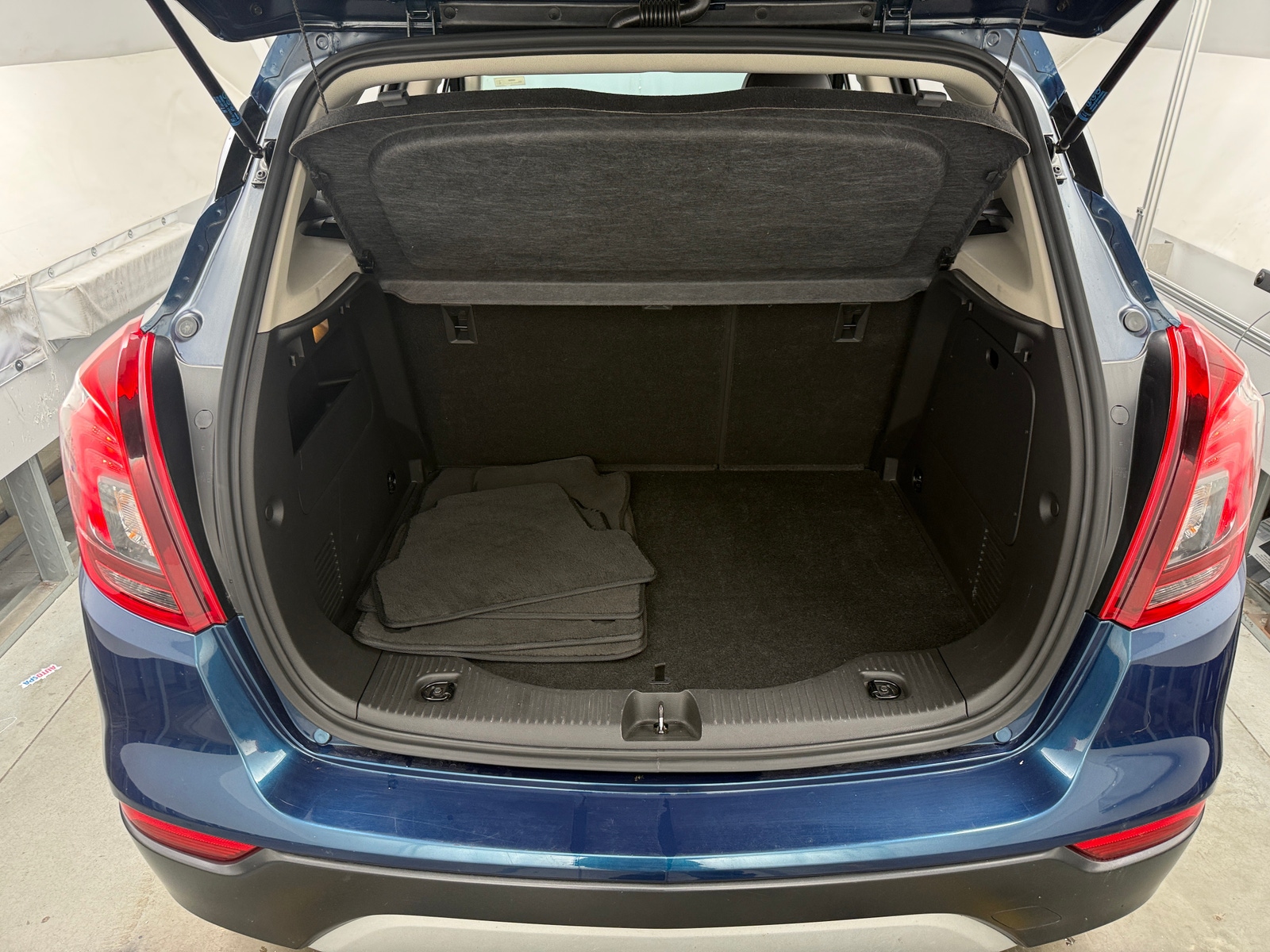 Thumbnail: 2019 Buick Encore - 7