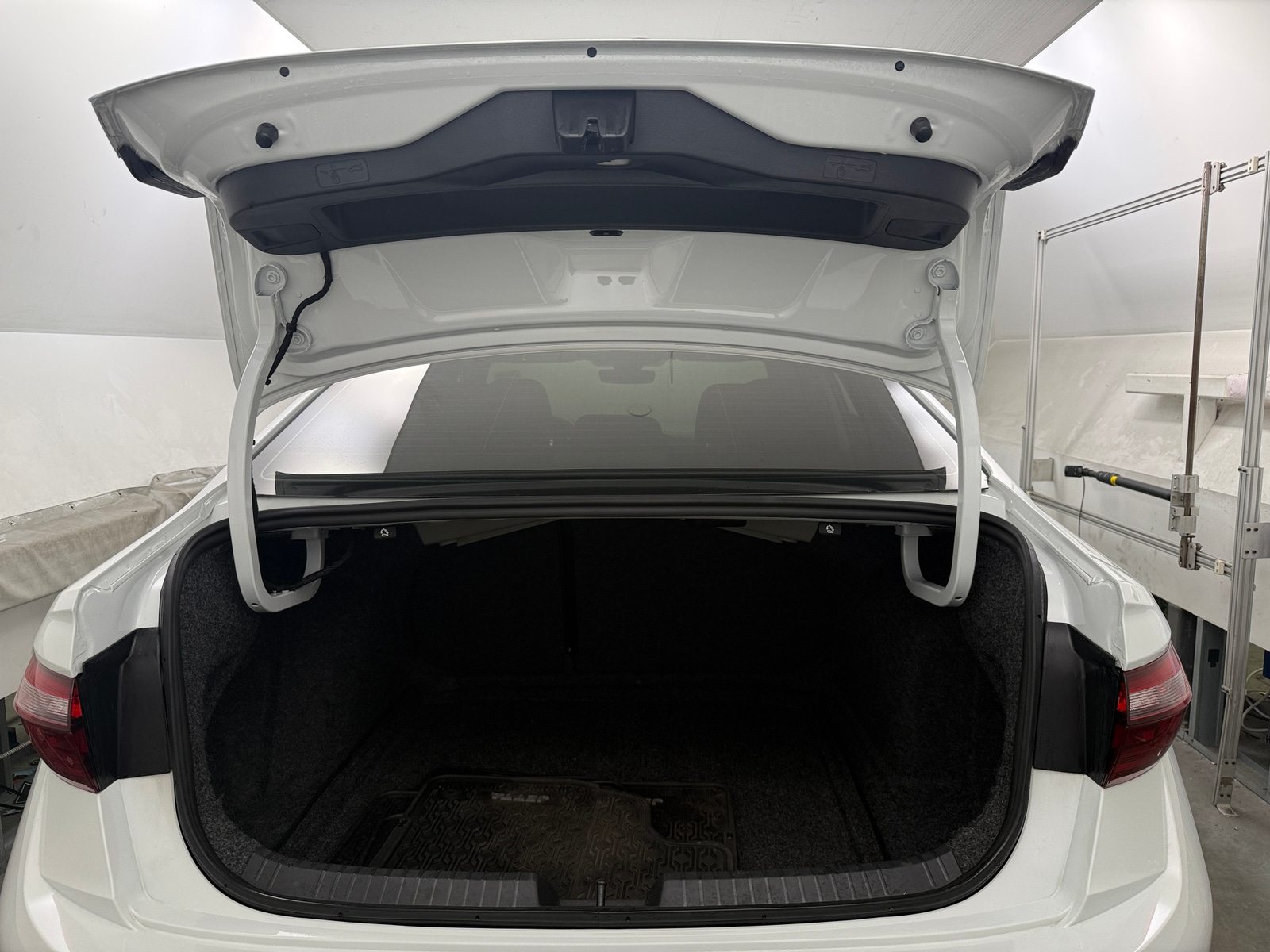 Thumbnail: 2024 Volkswagen Jetta - 7