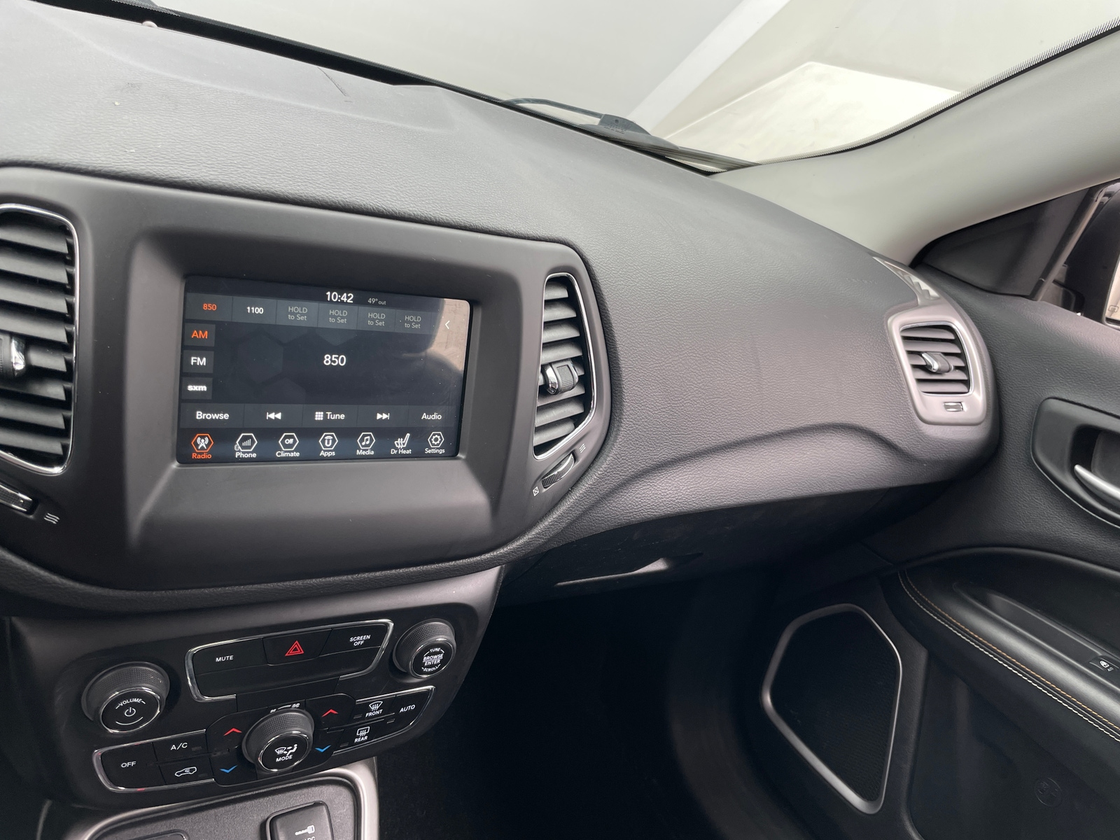 Thumbnail: 2018 Jeep Compass - 4