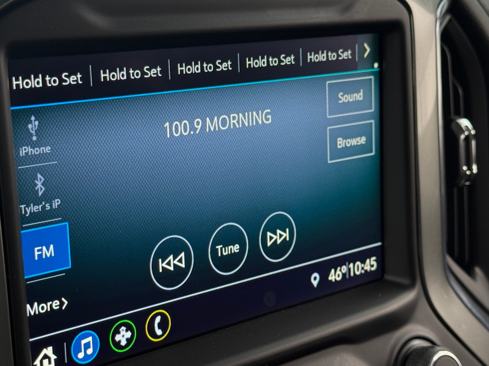 Thumbnail: 2019 Chevrolet Silverado 1500 - 4