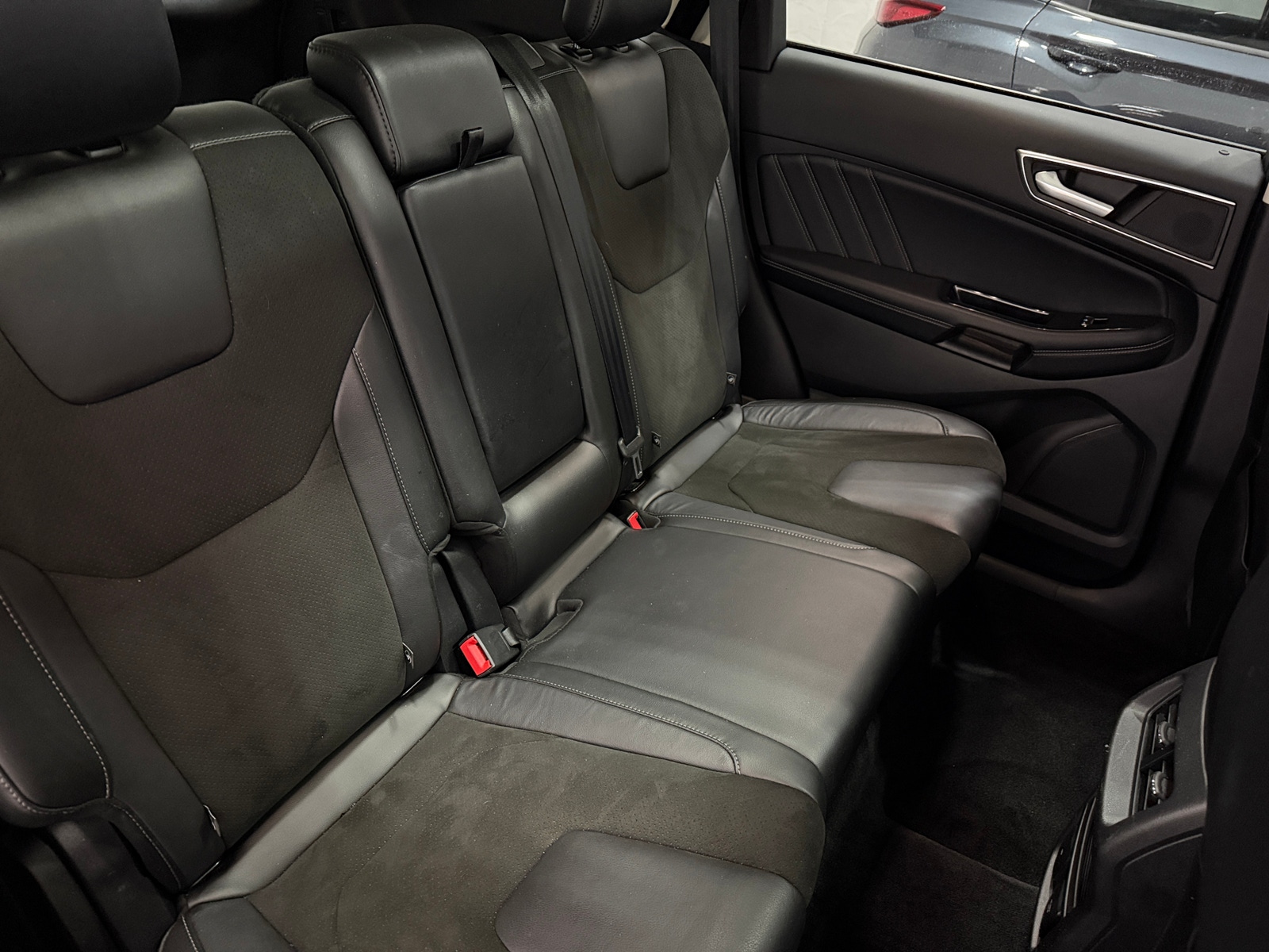 Thumbnail: 2016 Ford Edge - 5