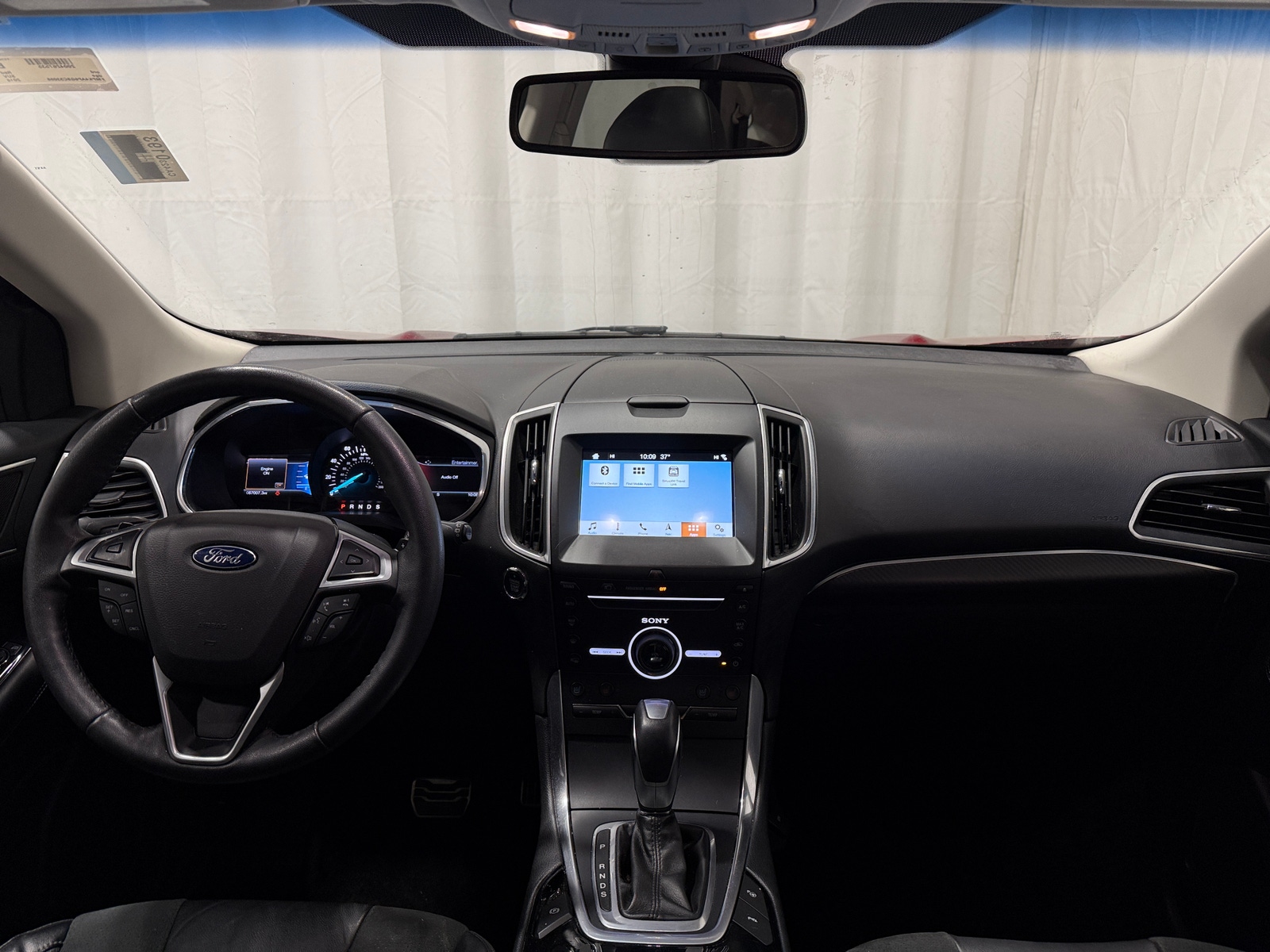 Thumbnail: 2016 Ford Edge - 2