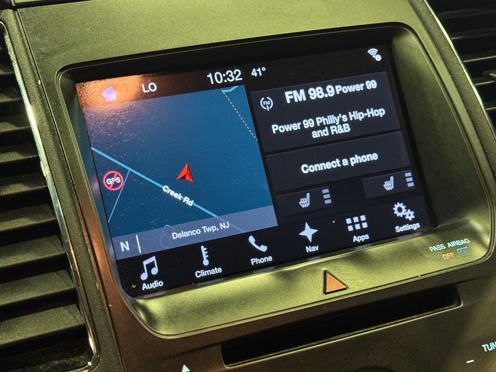 Thumbnail: 2016 Ford Taurus - 3