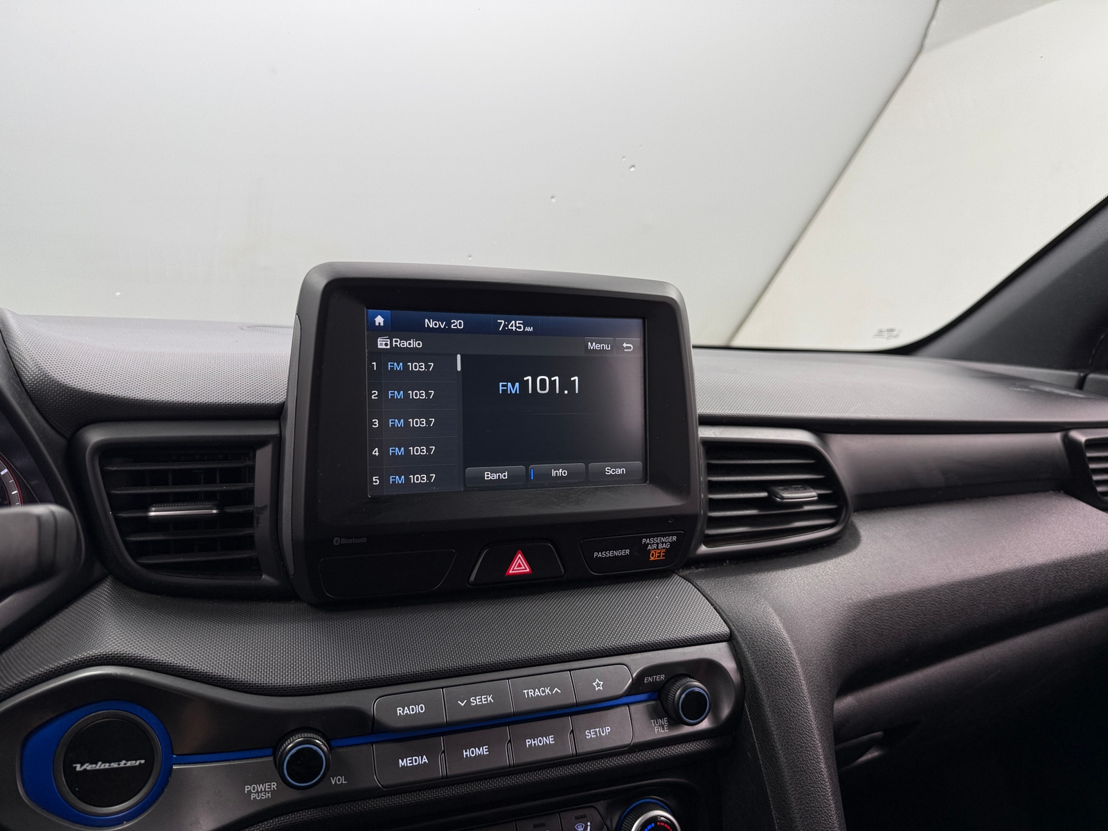 Thumbnail: 2019 Hyundai Veloster - 3