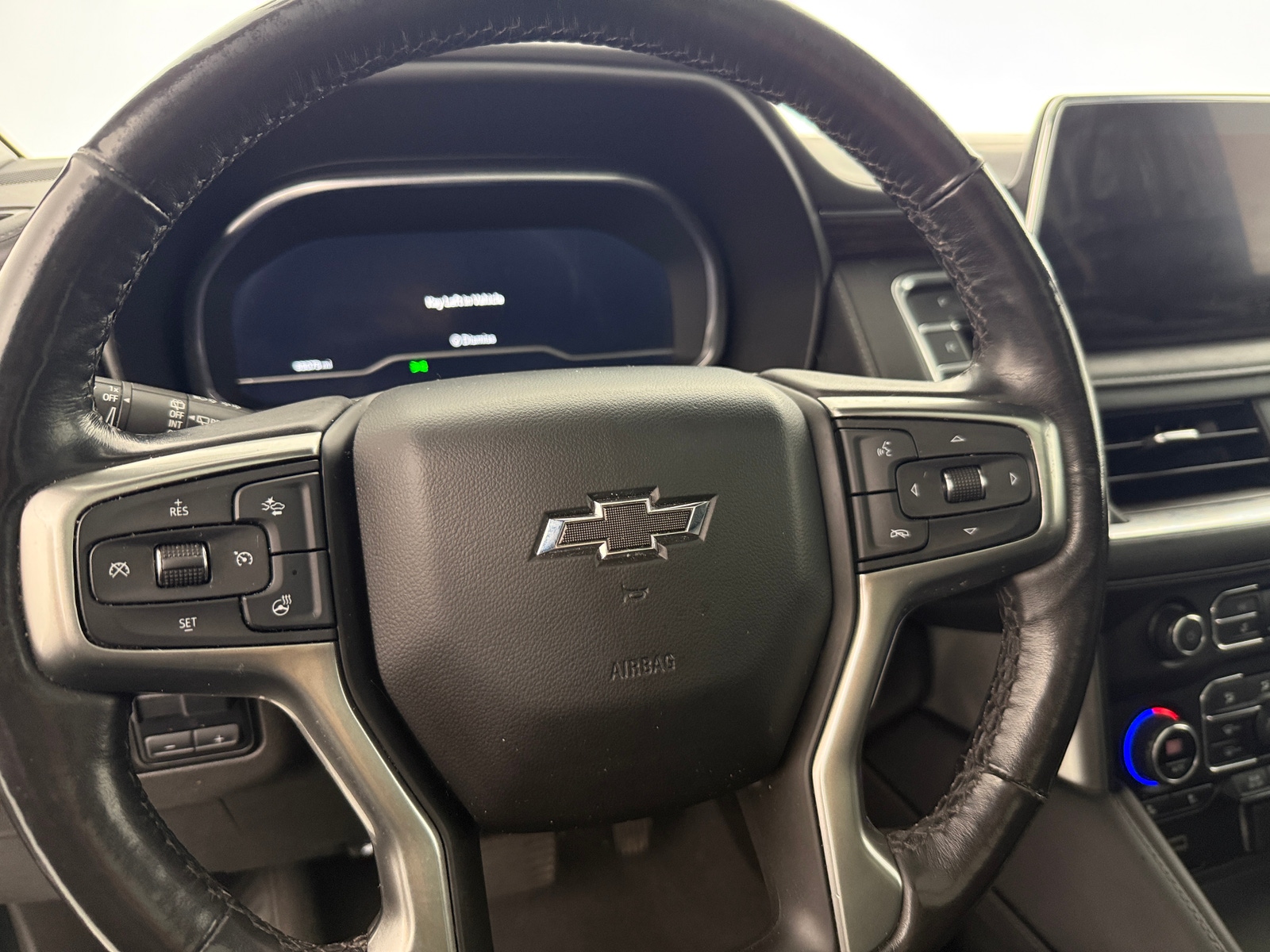 Thumbnail: 2022 Chevrolet Tahoe - 4