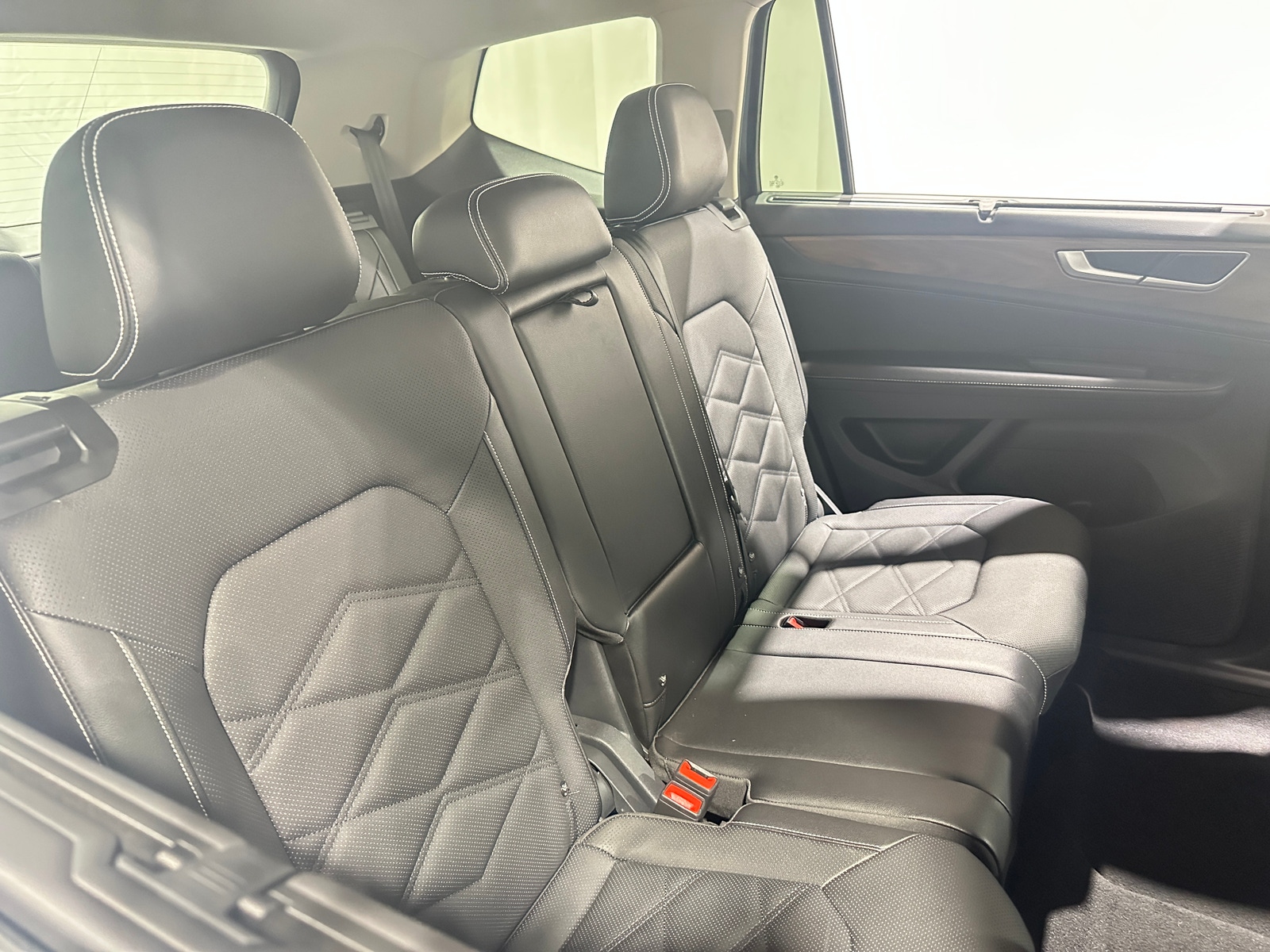 Thumbnail: 2025 Volkswagen Atlas - 5