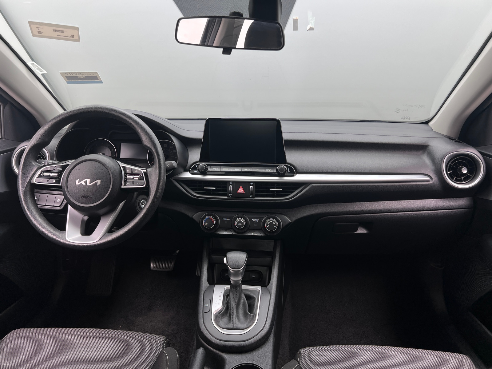 Thumbnail: 2024 Kia Forte - 3