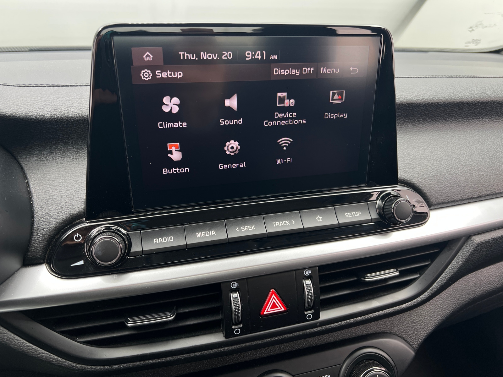 Thumbnail: 2024 Kia Forte - 4