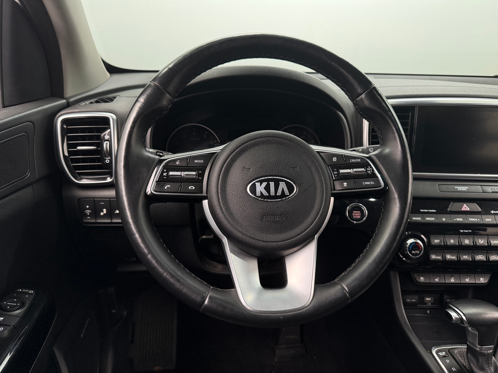 Thumbnail: 2022 Kia Sportage - 4