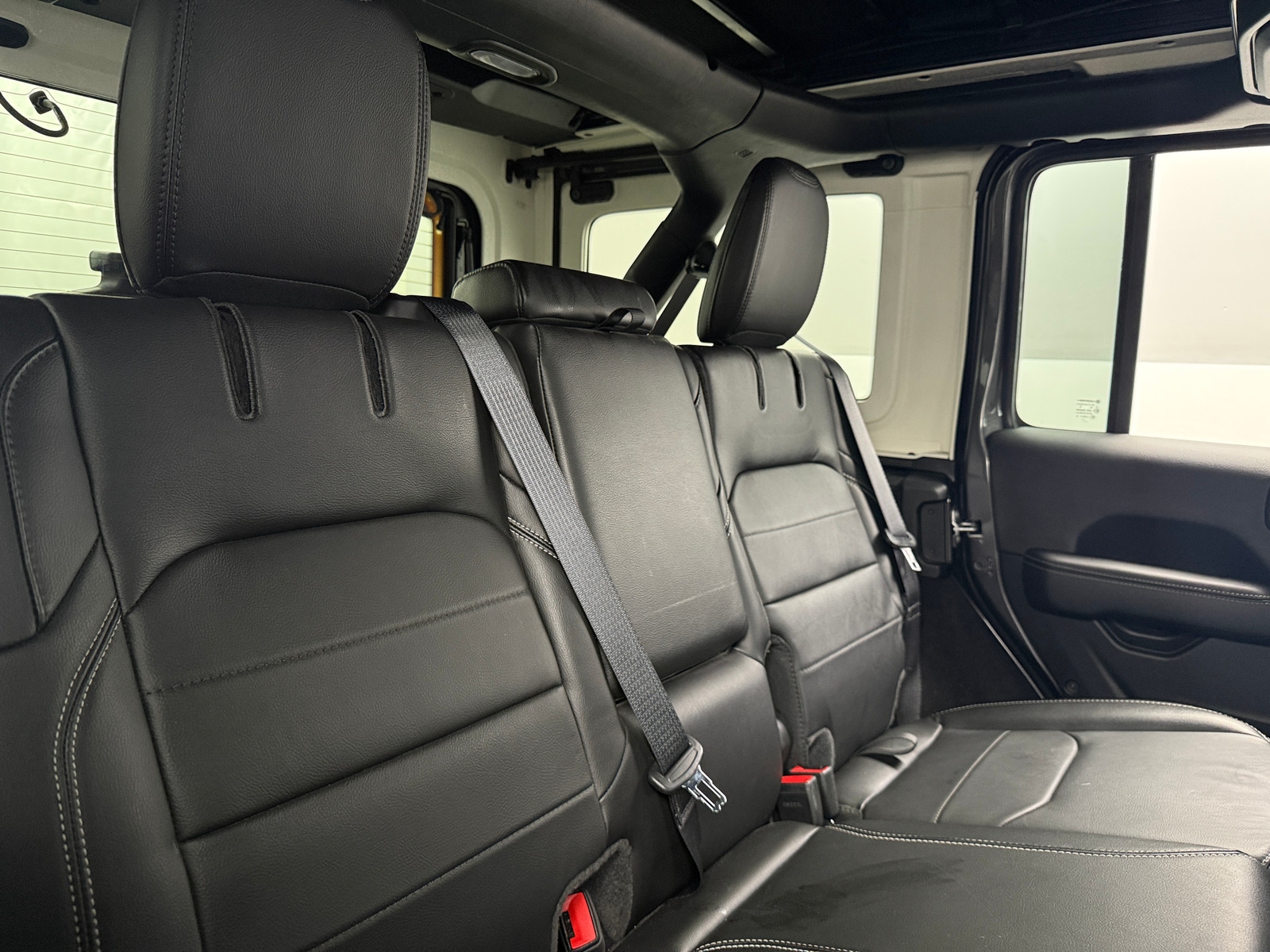 Thumbnail: 2022 Jeep Wrangler - 5