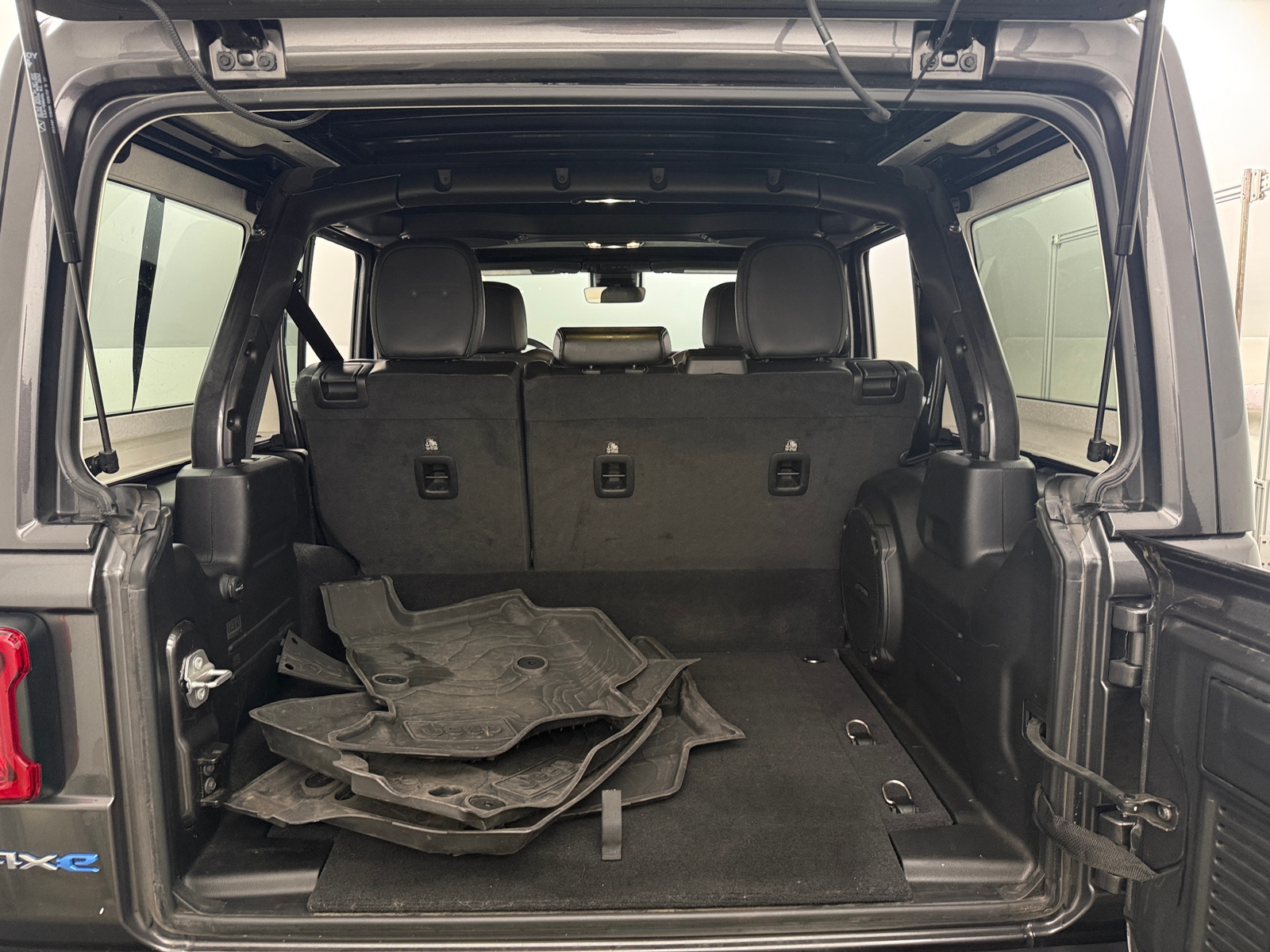 Thumbnail: 2022 Jeep Wrangler - 6