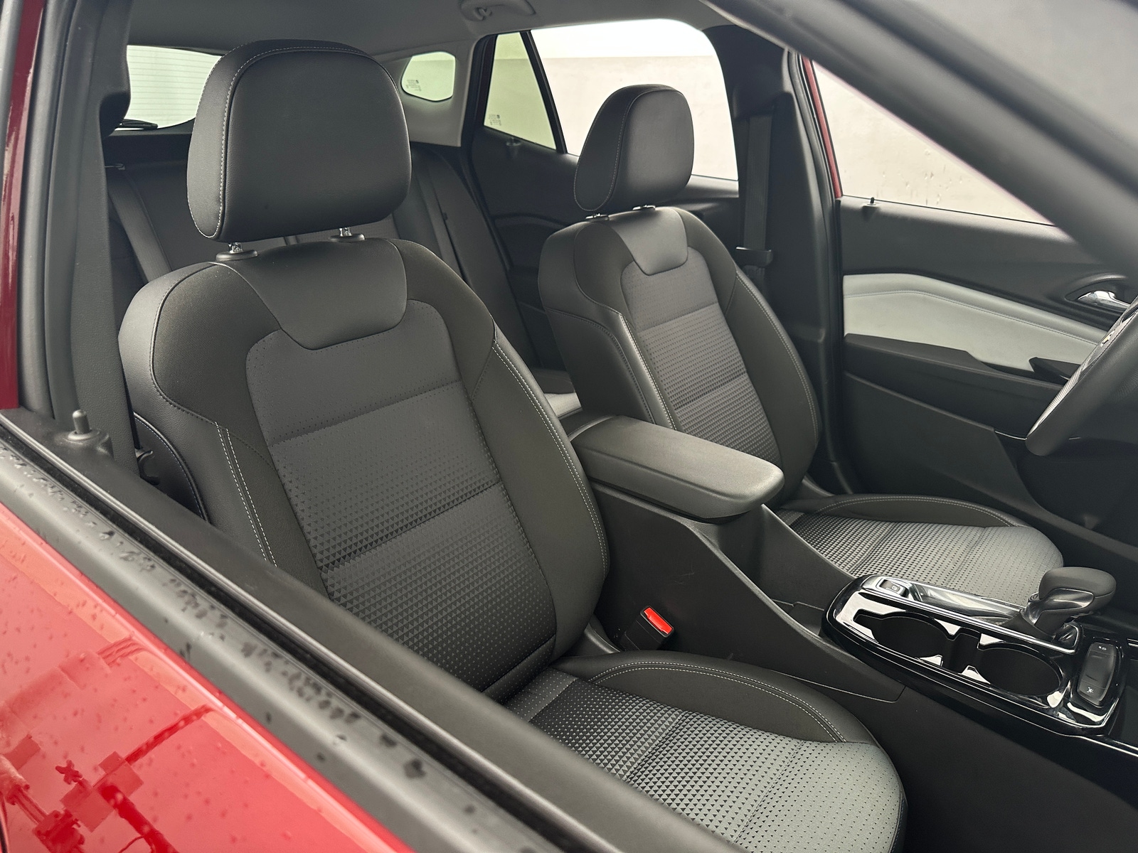 Thumbnail: 2025 Chevrolet Trax - 2