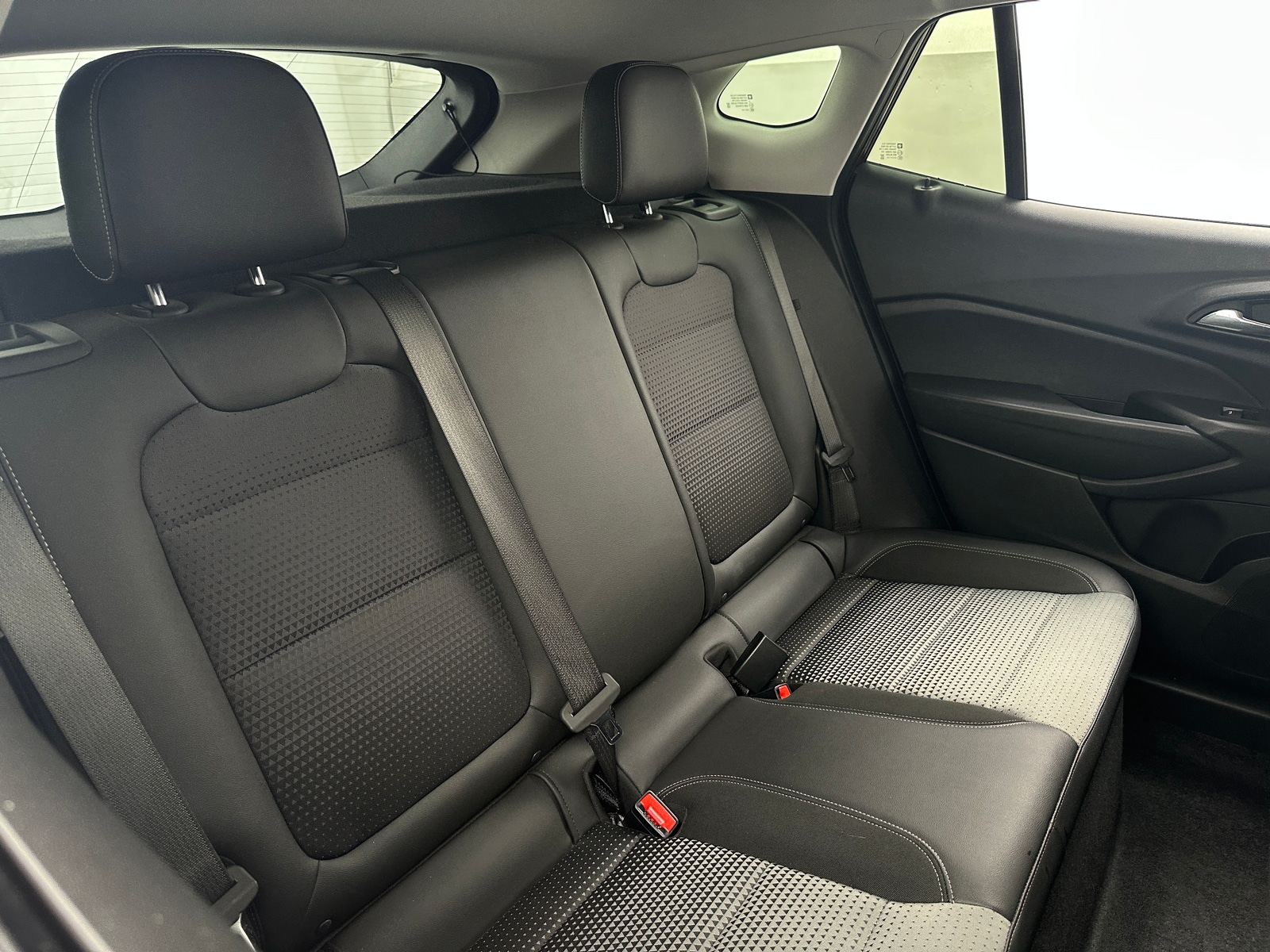 Thumbnail: 2025 Chevrolet Trax - 6