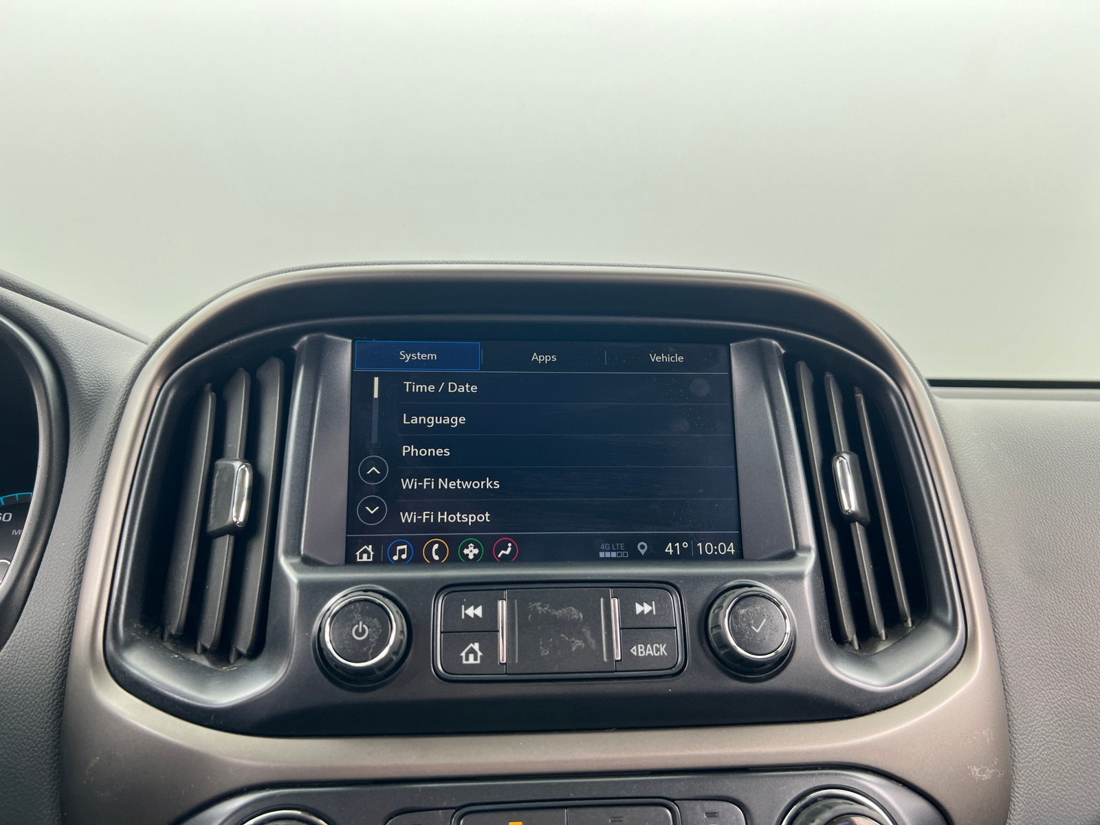 Thumbnail: 2019 Chevrolet Colorado - 3