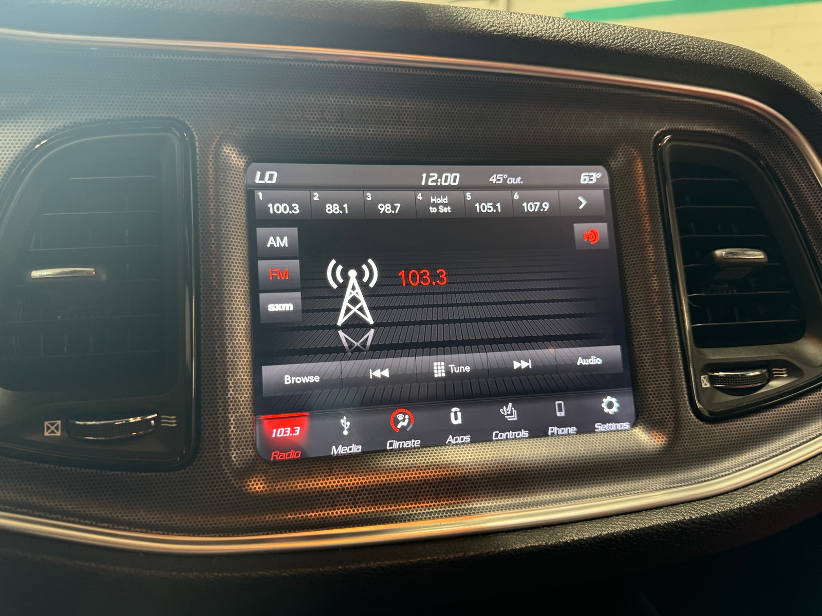 Thumbnail: 2018 Dodge Challenger - 3