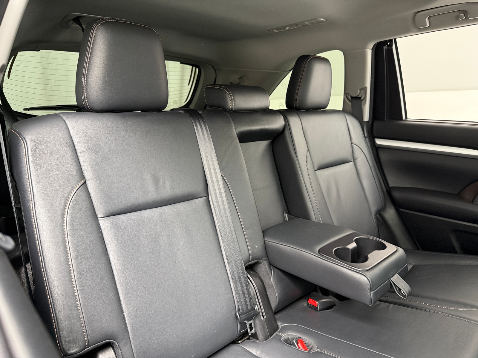 Thumbnail: 2017 Toyota Highlander - 5