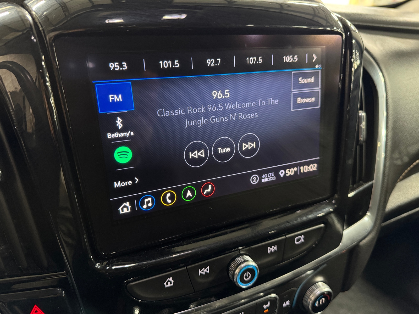 Thumbnail: 2020 Chevrolet Traverse - 3