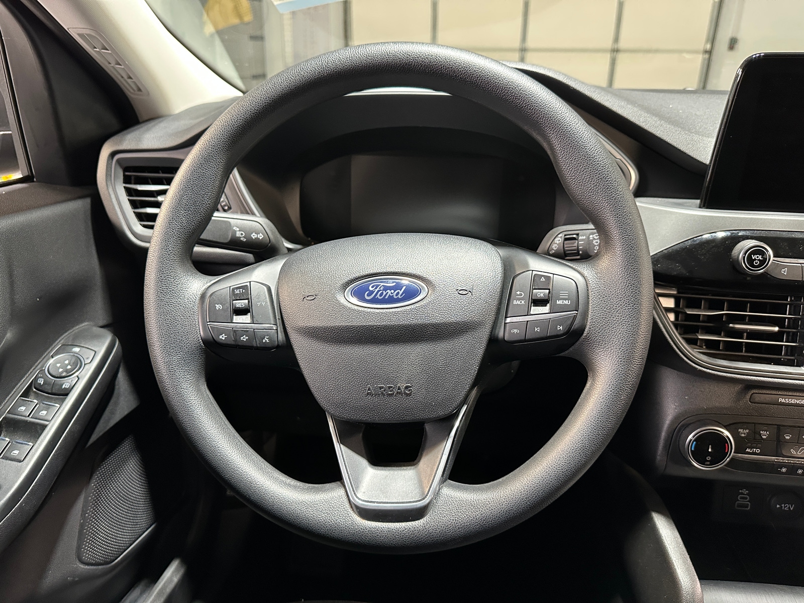 Thumbnail: 2025 Ford Escape - 5