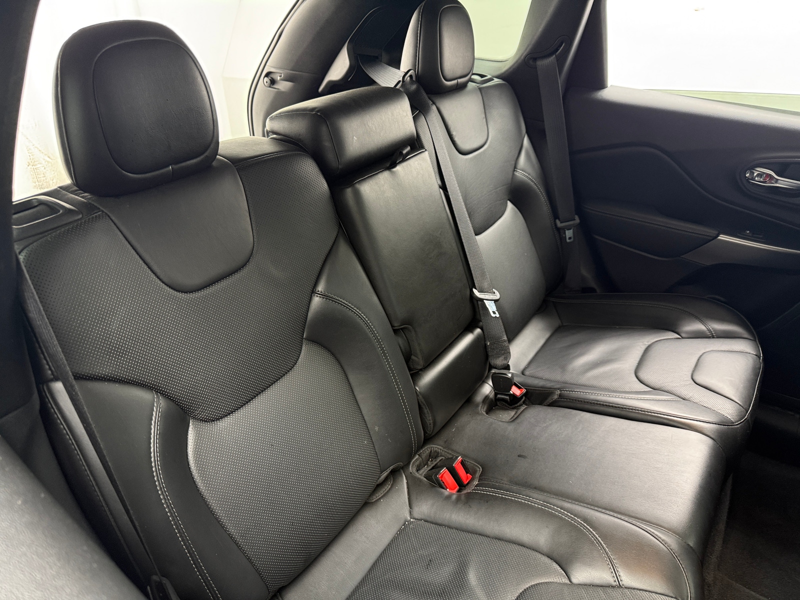 Thumbnail: 2020 Jeep Cherokee - 5