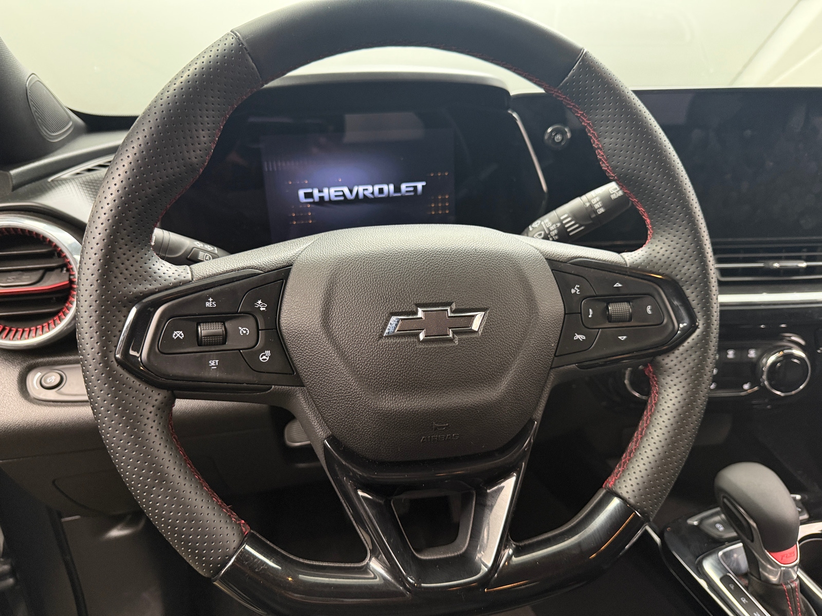 Thumbnail: 2025 Chevrolet Trax - 4