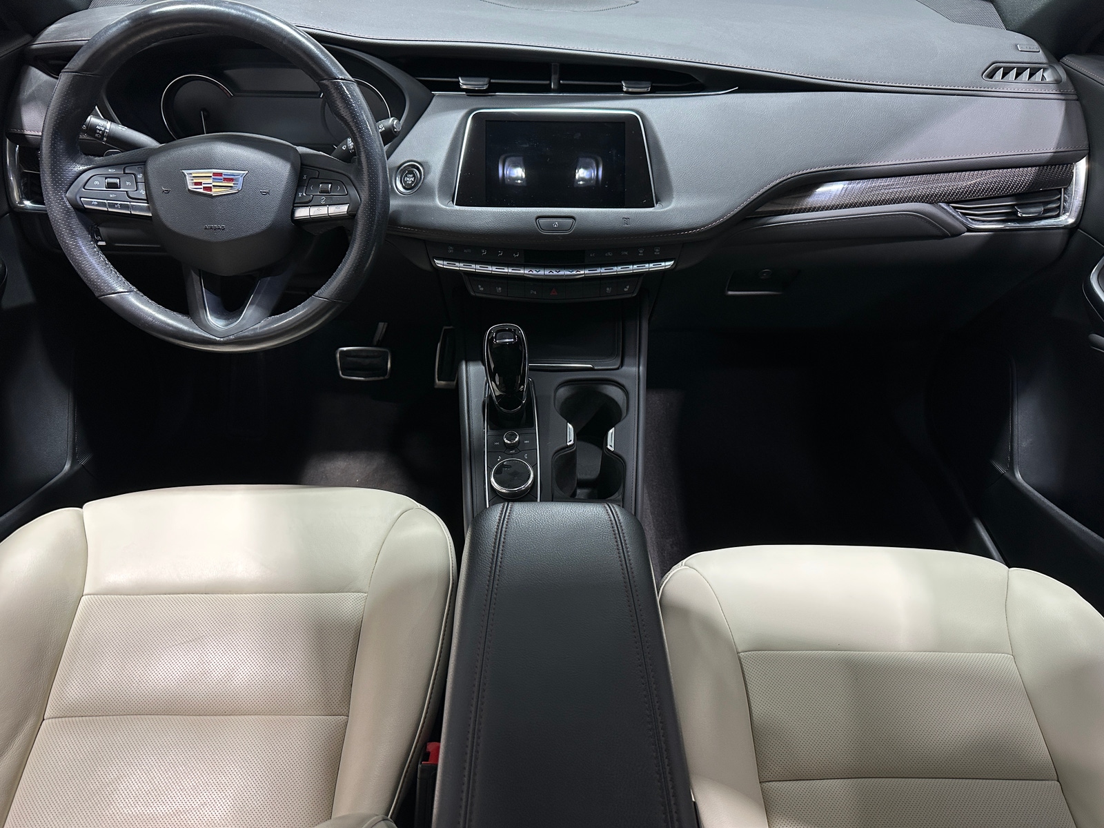 Thumbnail: 2021 Cadillac XT4 - 2